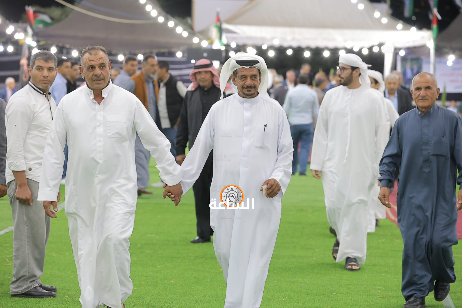 Madar Al-Saa Images 0.5096026644489174