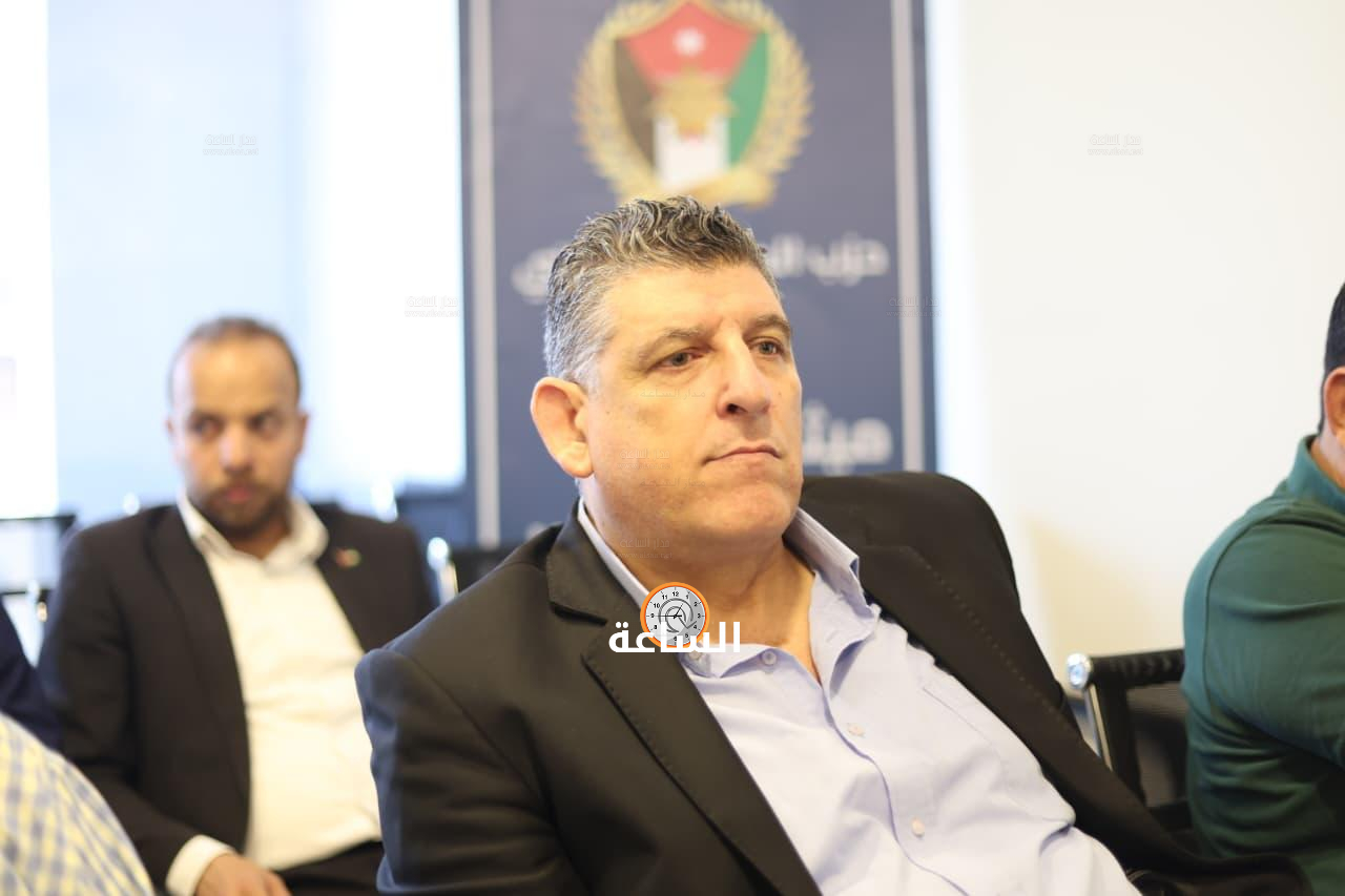 Madar Al-Saa Images 0.7585620448210113