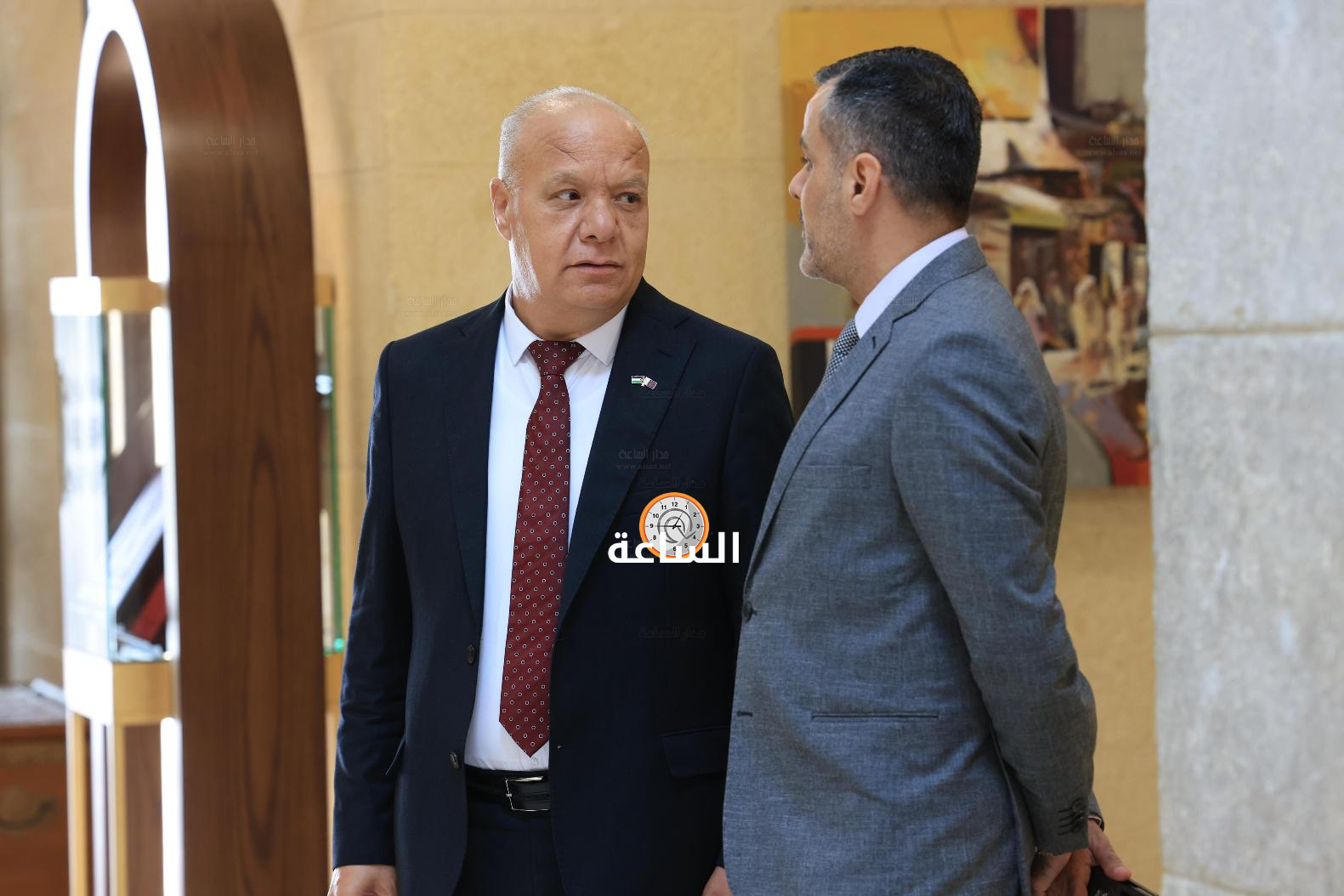 Madar Al-Saa Images 0.3246162278552327