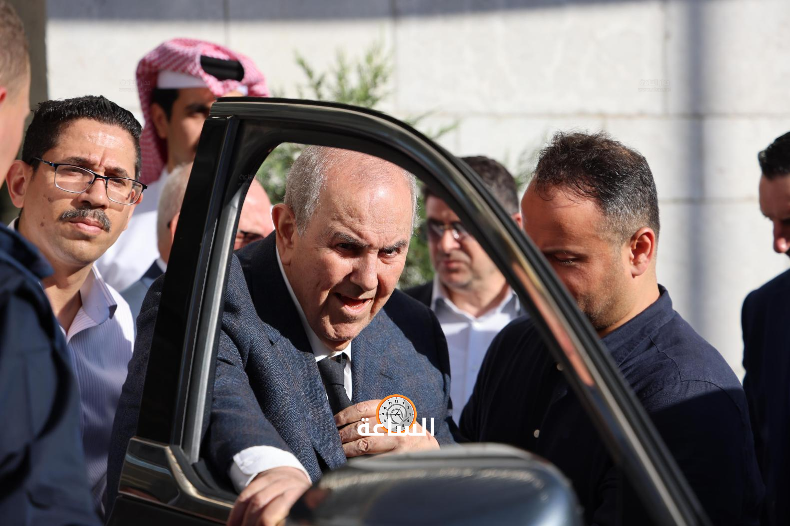 Madar Al-Saa Images 0.8232050613502391