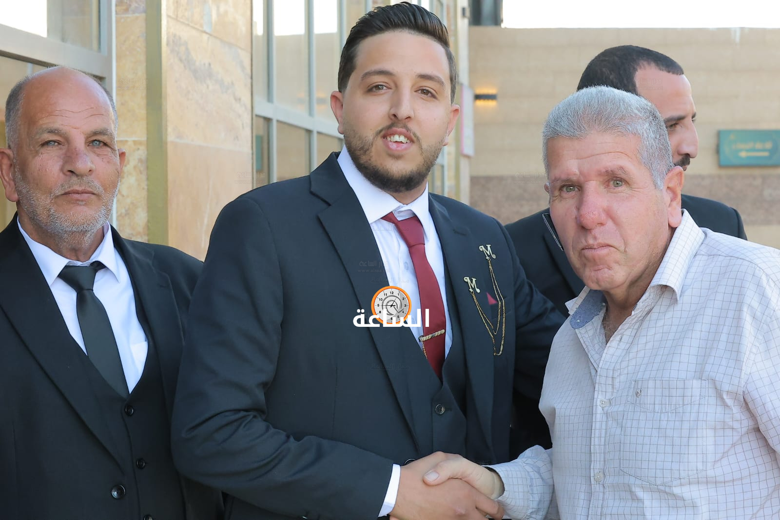 Madar Al-Saa Images 0.37988171185075537