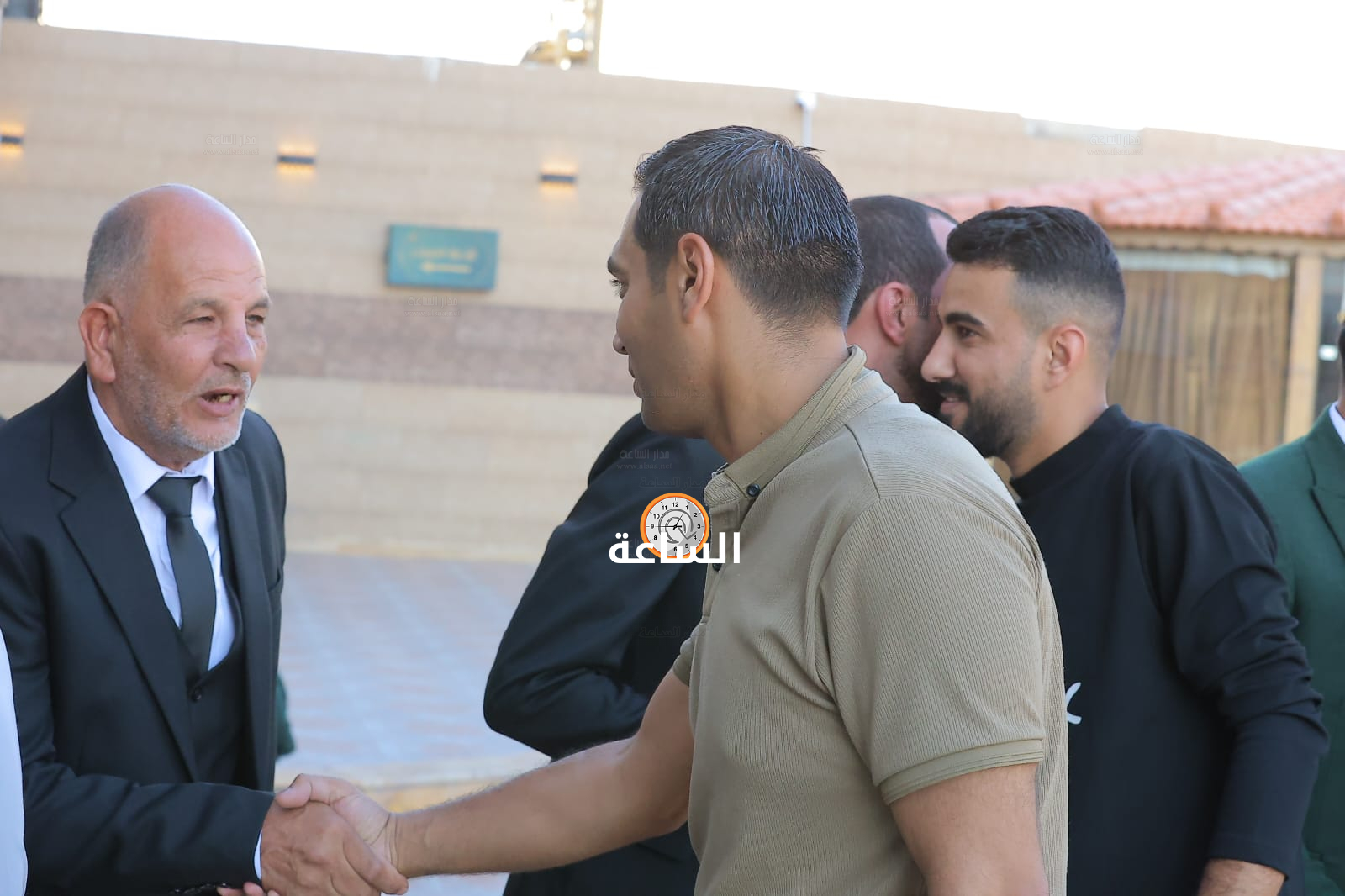 Madar Al-Saa Images 0.2059705347069133