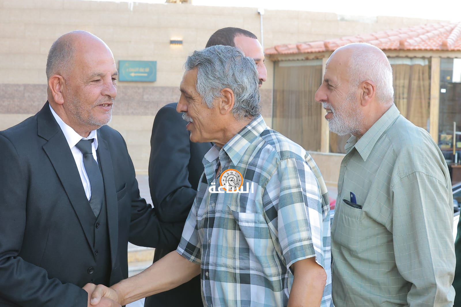 Madar Al-Saa Images 0.5606816894277024