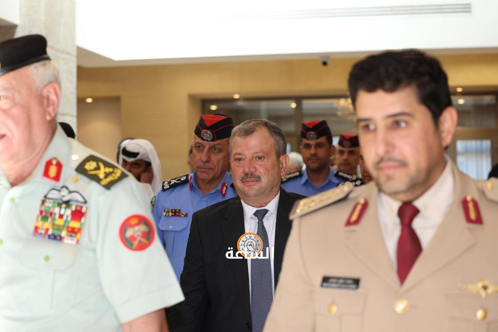 Madar Al-Saa Images 0.41330902584993645
