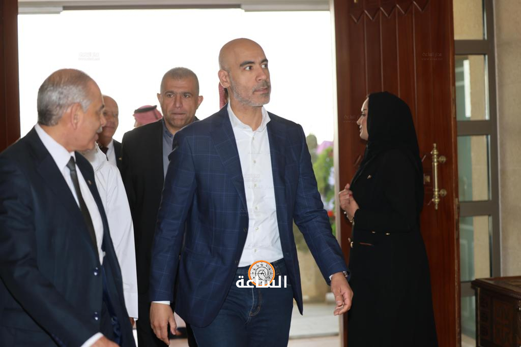 Madar Al-Saa Images 0.11686085479751551