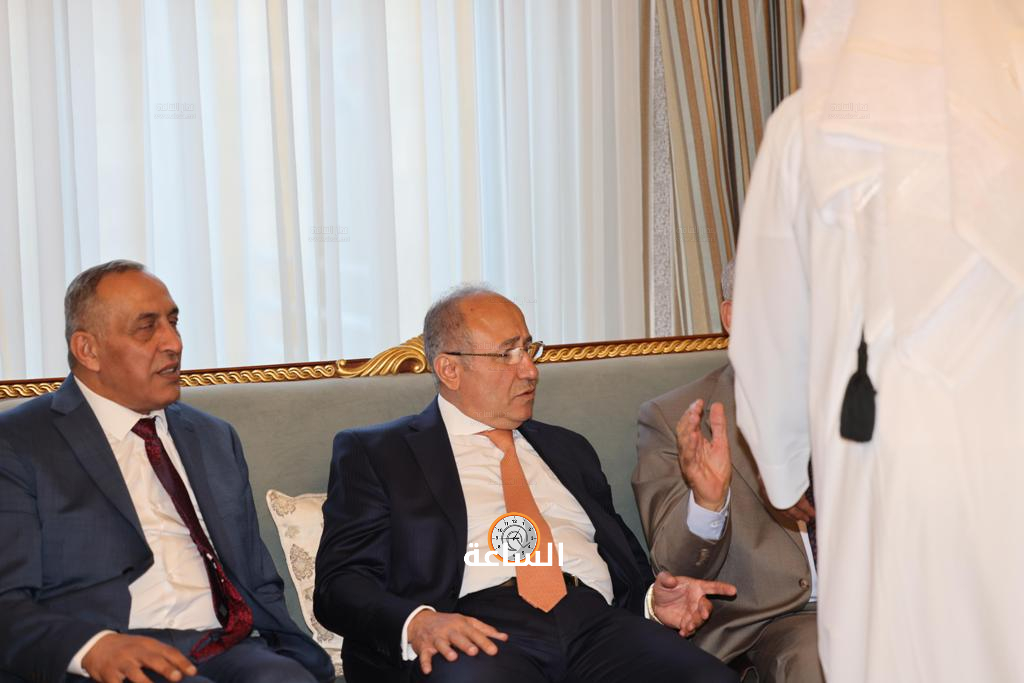 Madar Al-Saa Images 0.33807787072063467