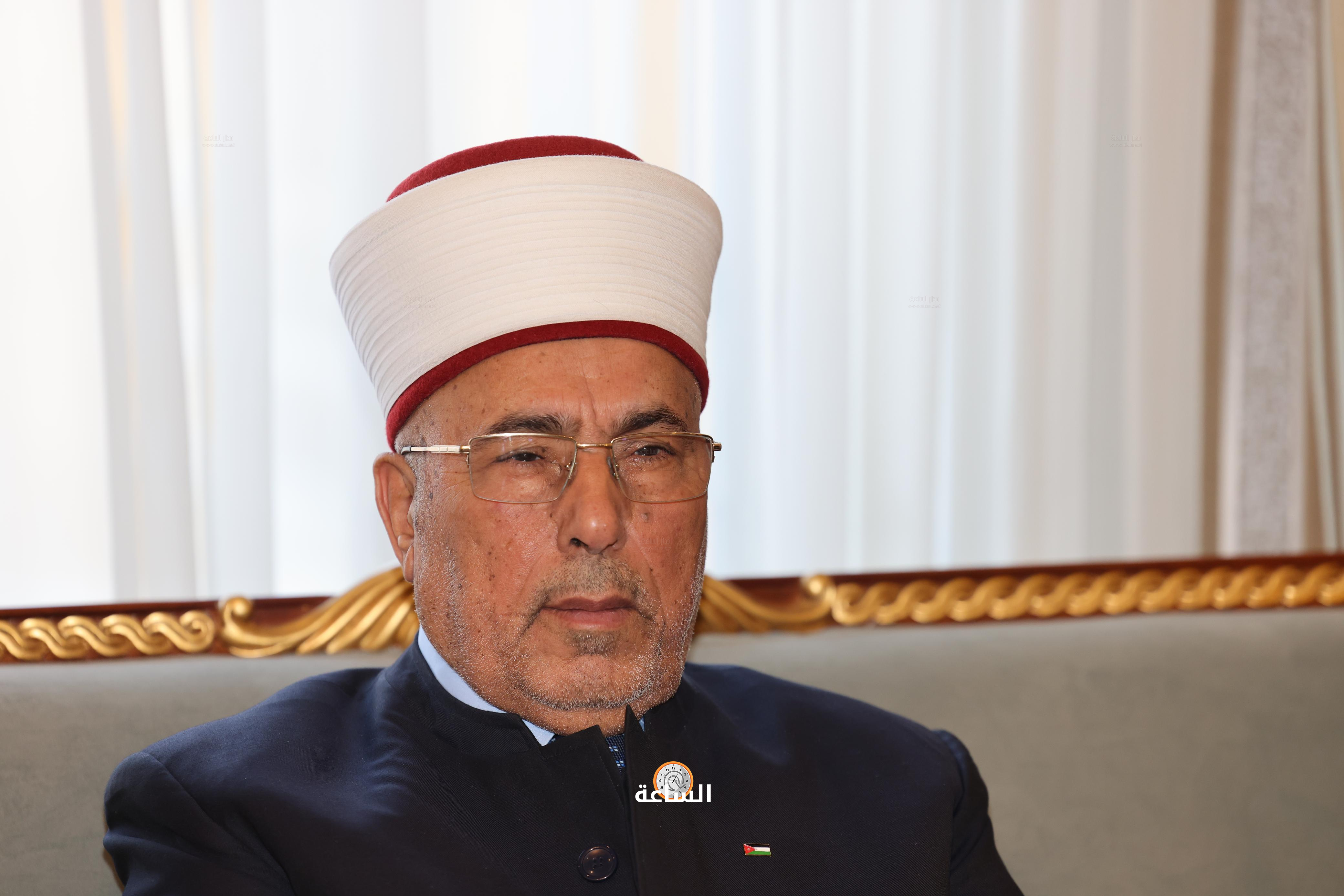 Madar Al-Saa Images 0.7400085105546058