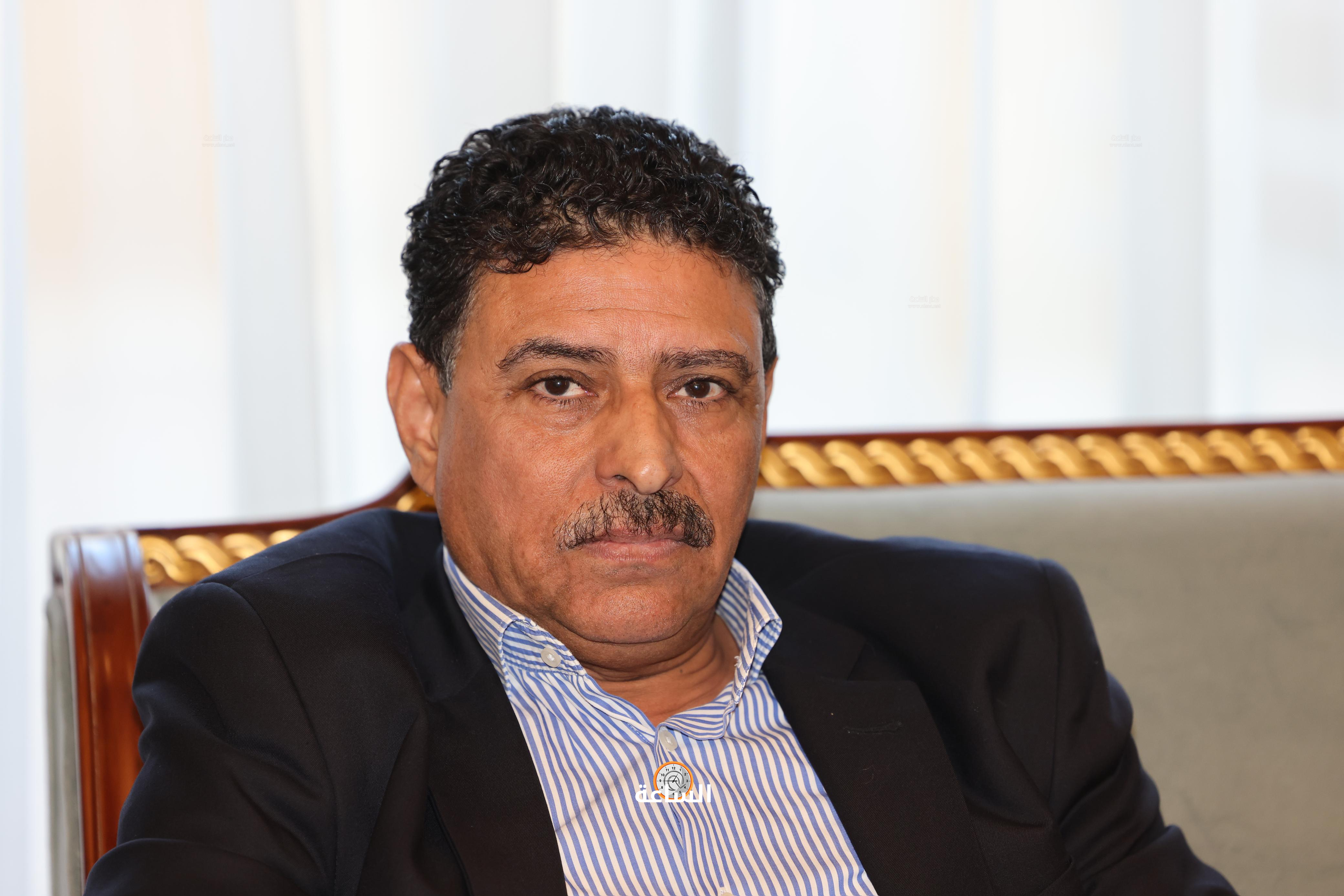 Madar Al-Saa Images 0.8267415631564021
