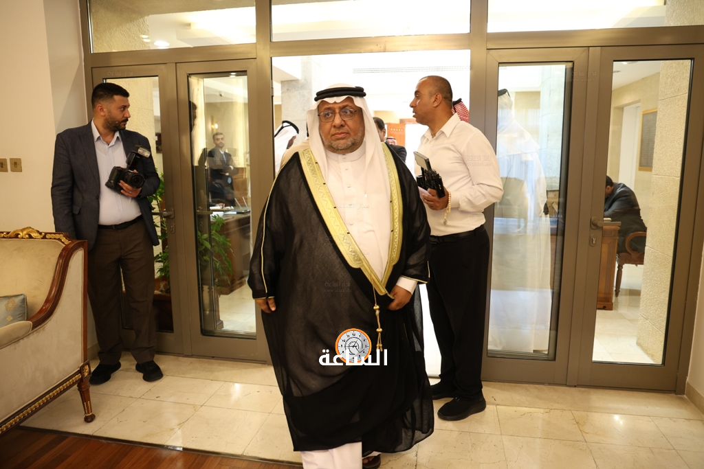 Madar Al-Saa Images 0.18540601576061078