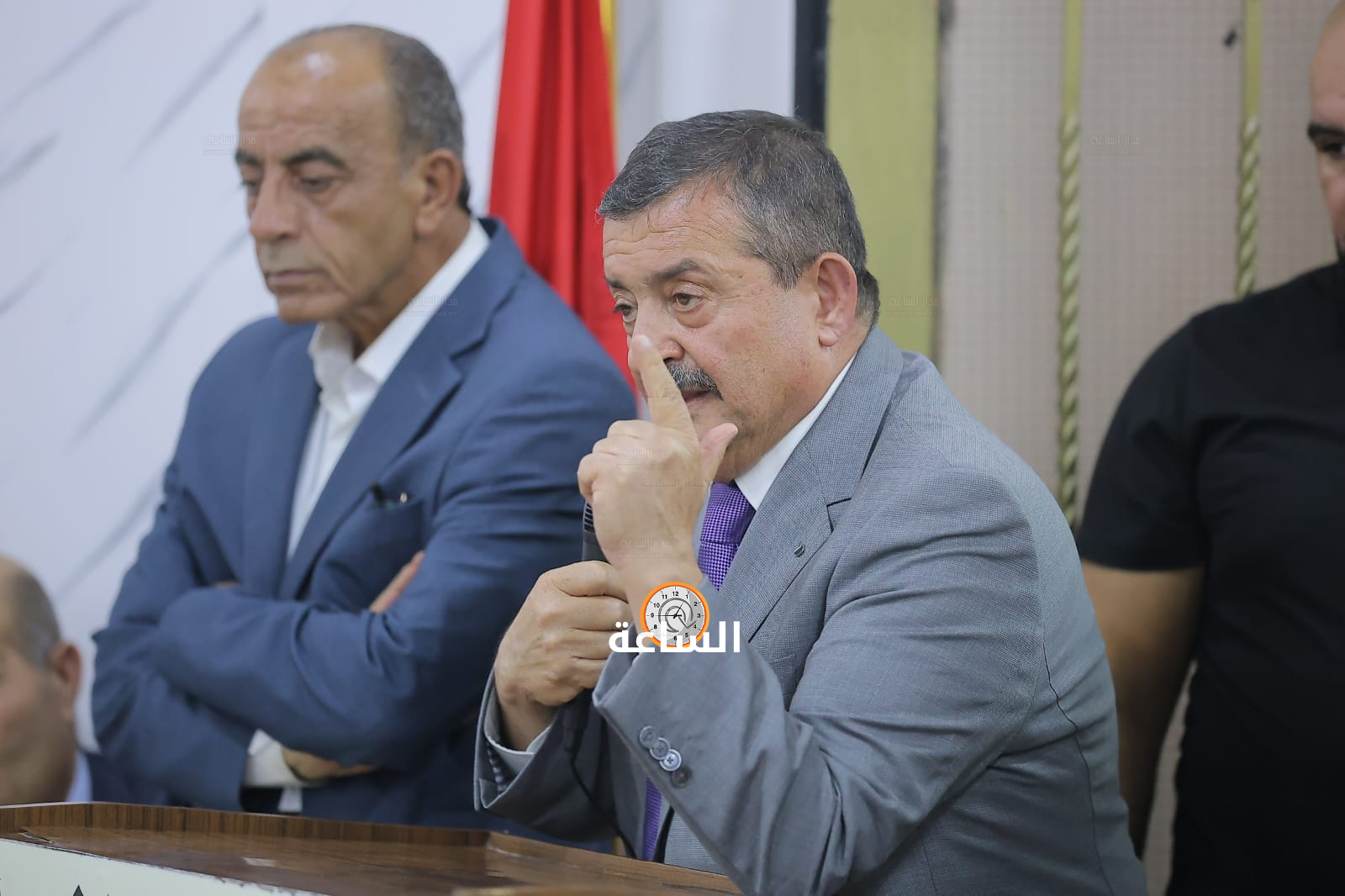 Madar Al-Saa Images 0.5692377152569893