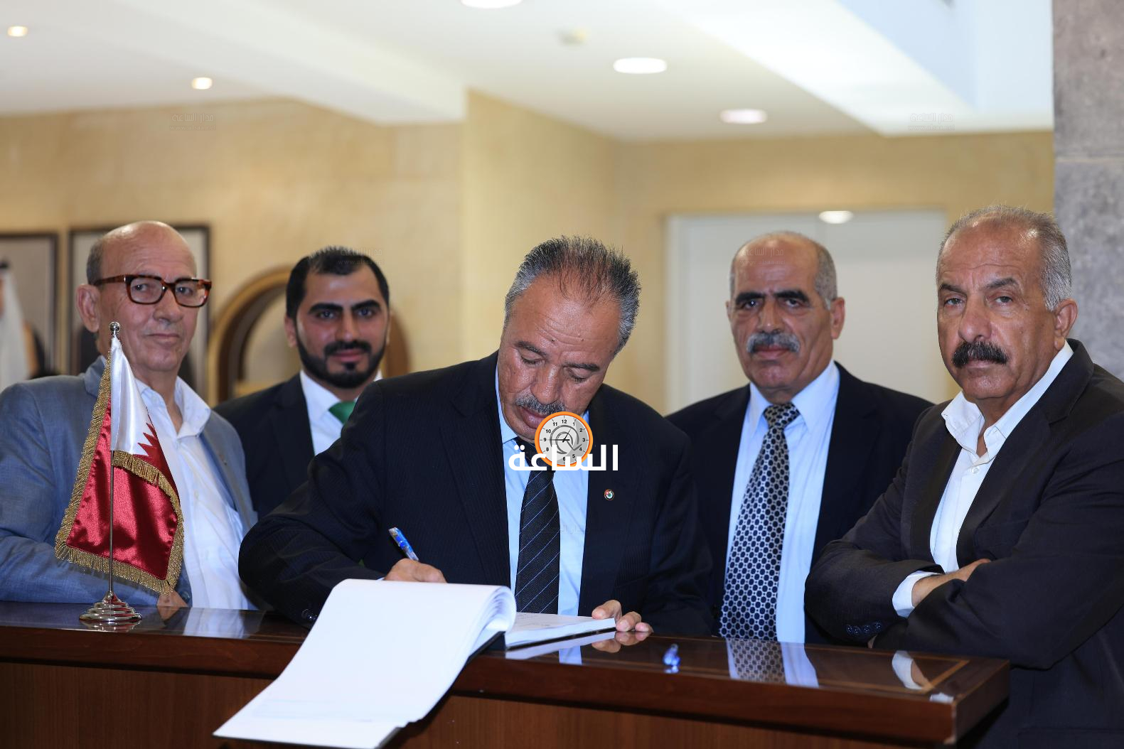 Madar Al-Saa Images 0.5117435784274496
