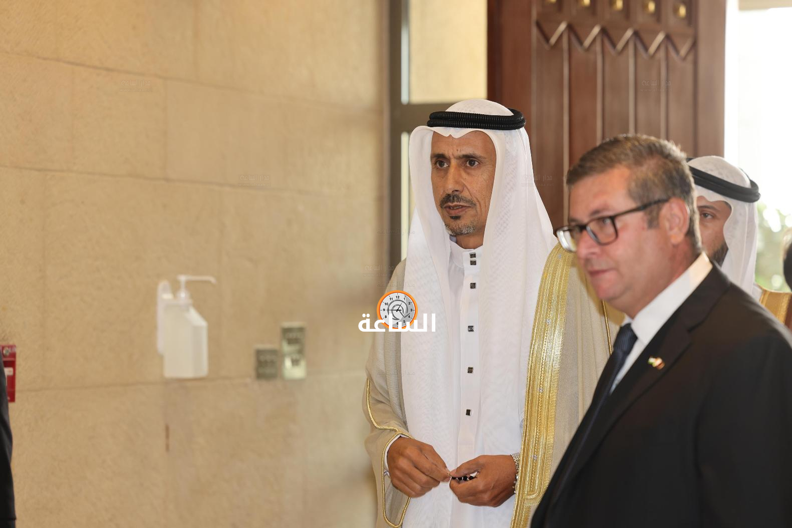 Madar Al-Saa Images 0.06532260636795828