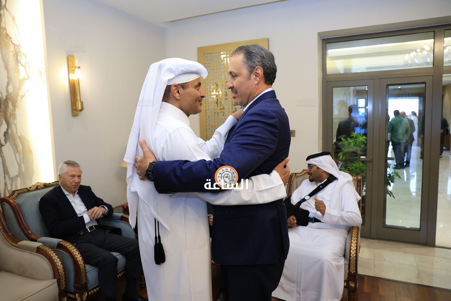 Madar Al-Saa Images 0.3755964237788342