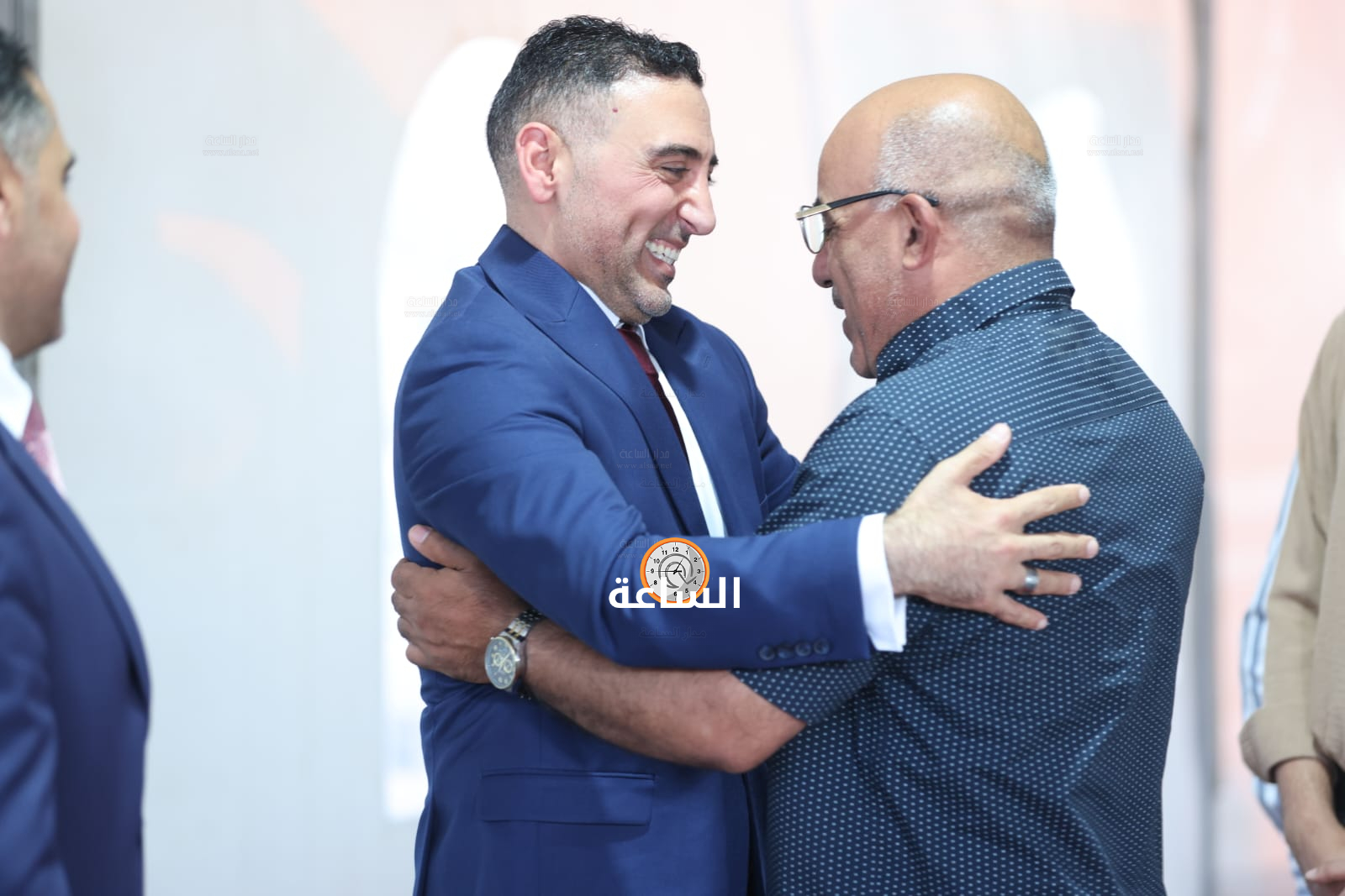Madar Al-Saa Images 0.9266422286263799