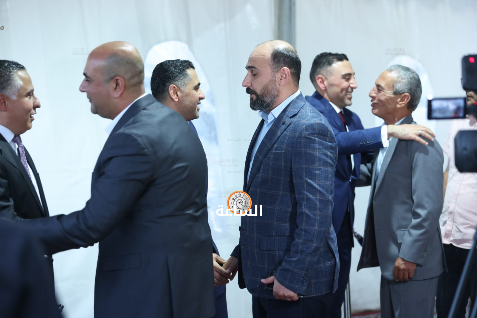 Madar Al-Saa Images 0.5873081063055875