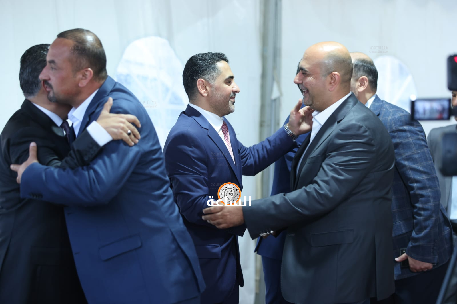 Madar Al-Saa Images 0.031544033658343795