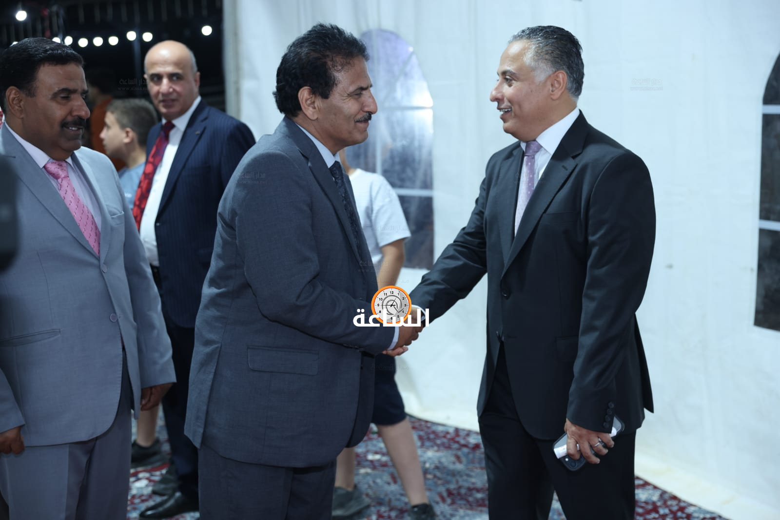 Madar Al-Saa Images 0.3948883169261498