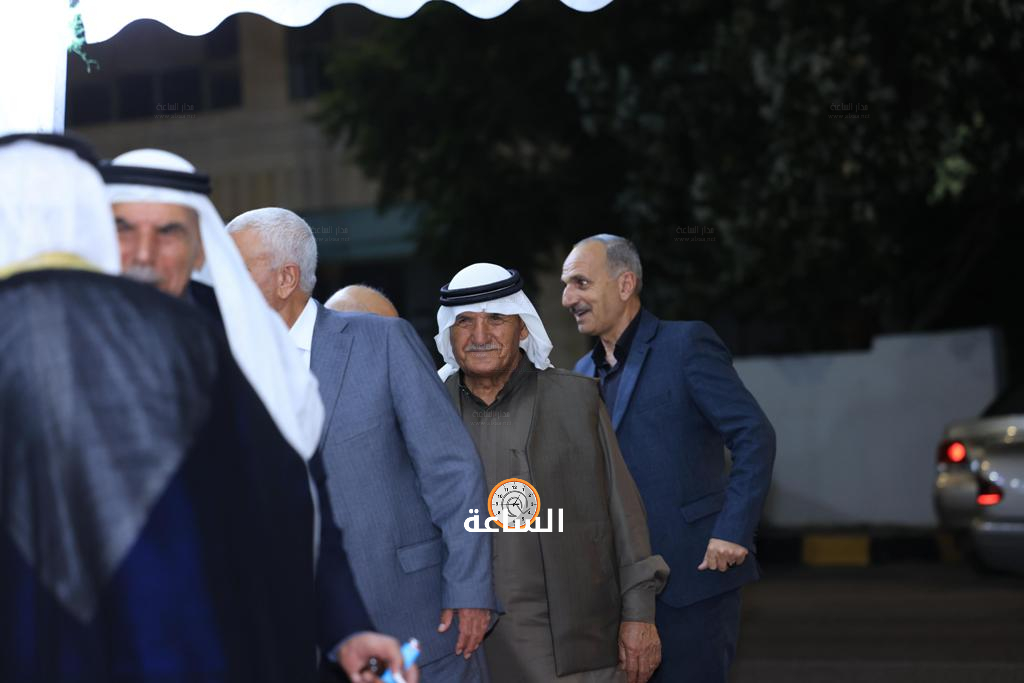 Madar Al-Saa Images 0.8837772225438841