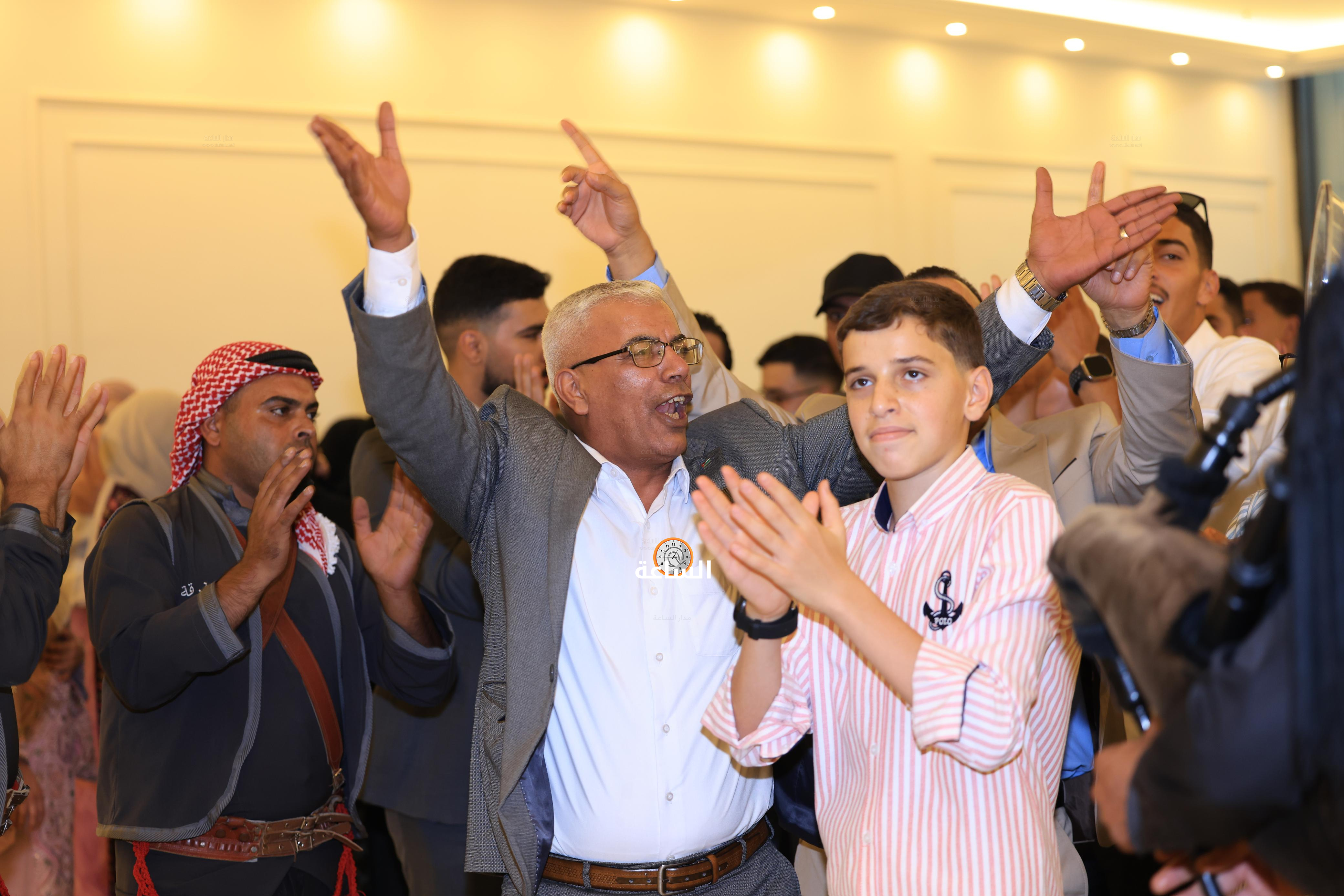 Madar Al-Saa Images 0.9972264075721686