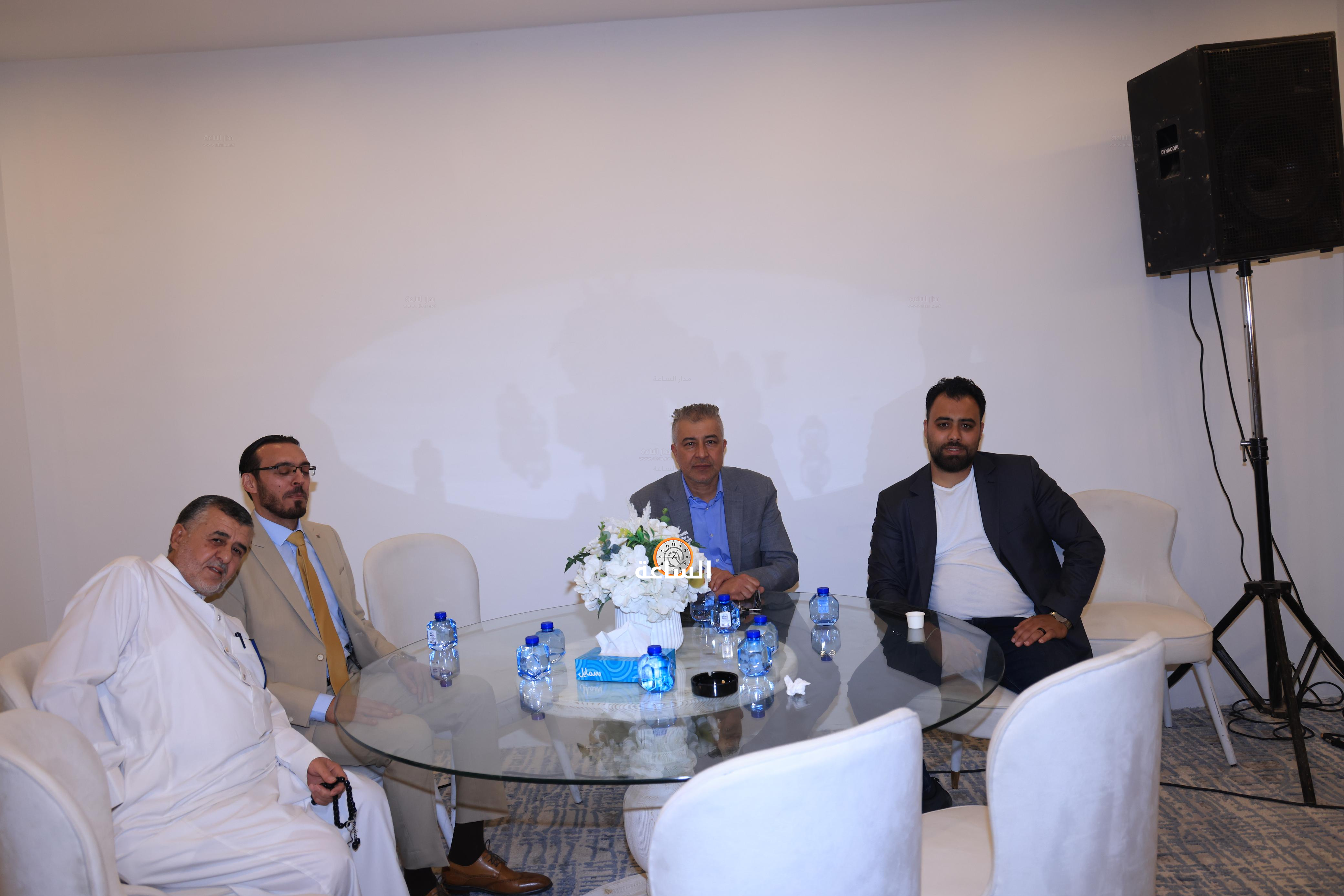 Madar Al-Saa Images 0.9332075311001256