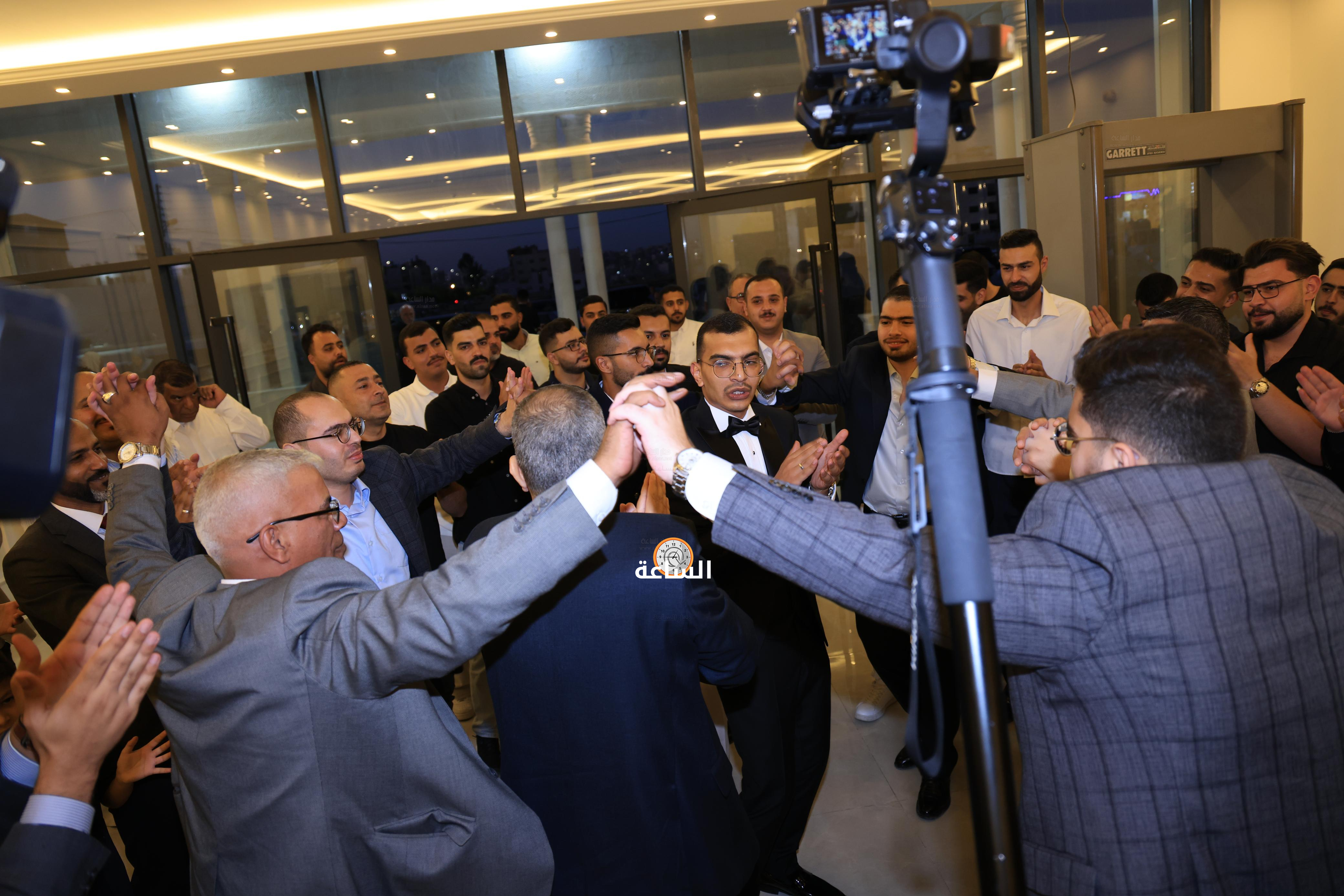 Madar Al-Saa Images 0.48209379359275784