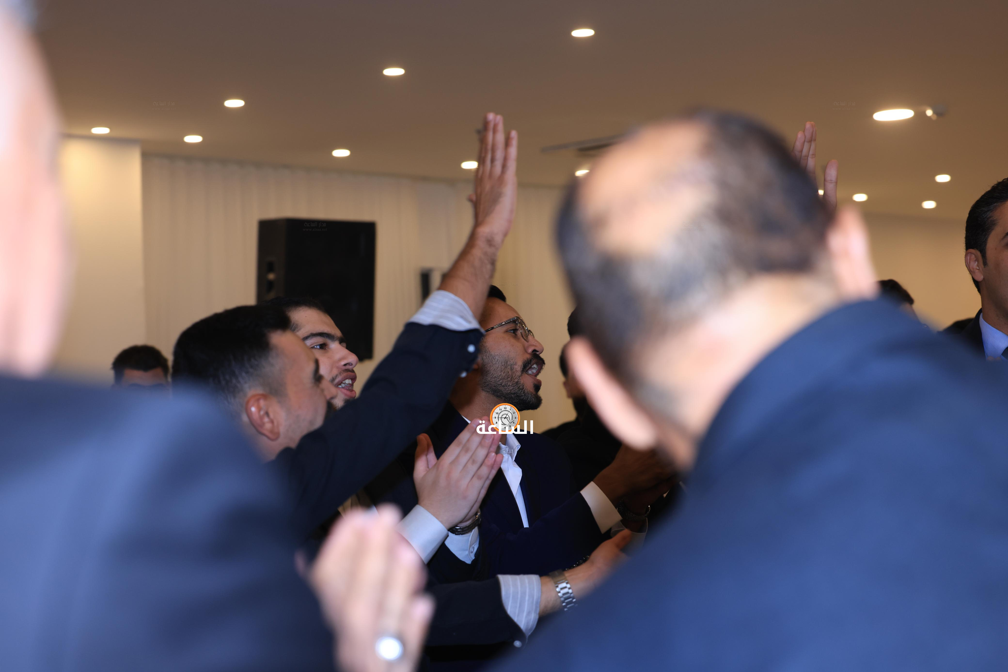 Madar Al-Saa Images 0.47030639937378715