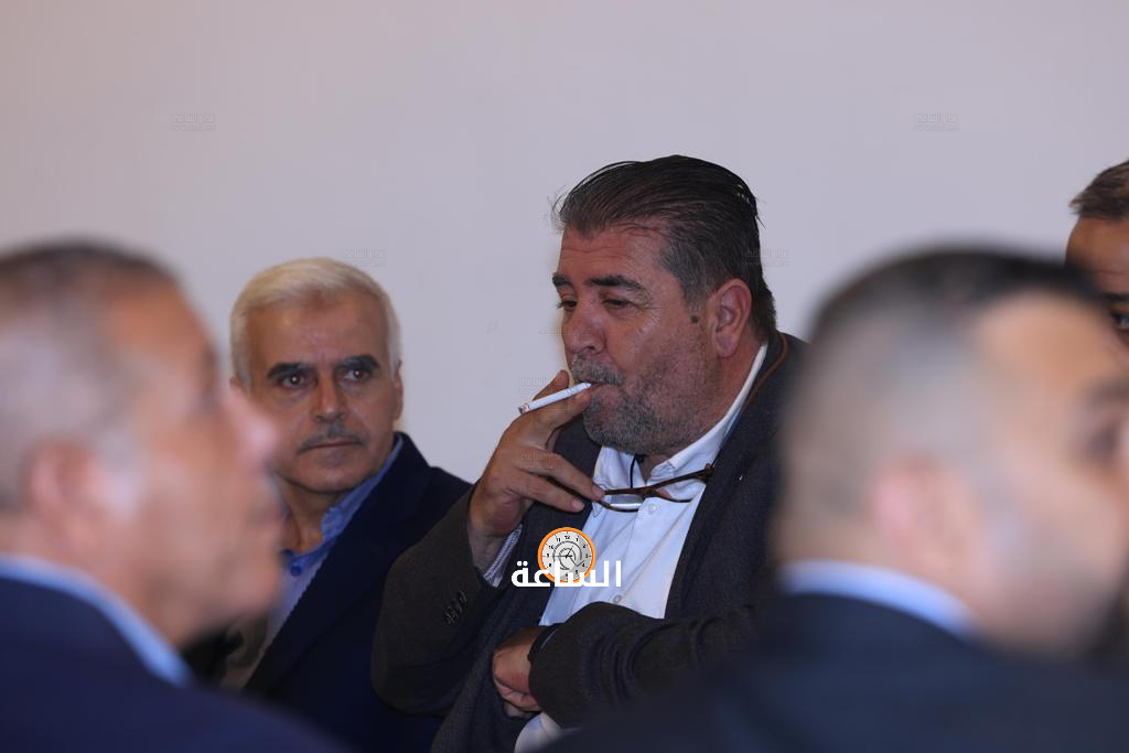 Madar Al-Saa Images 0.37775246996851
