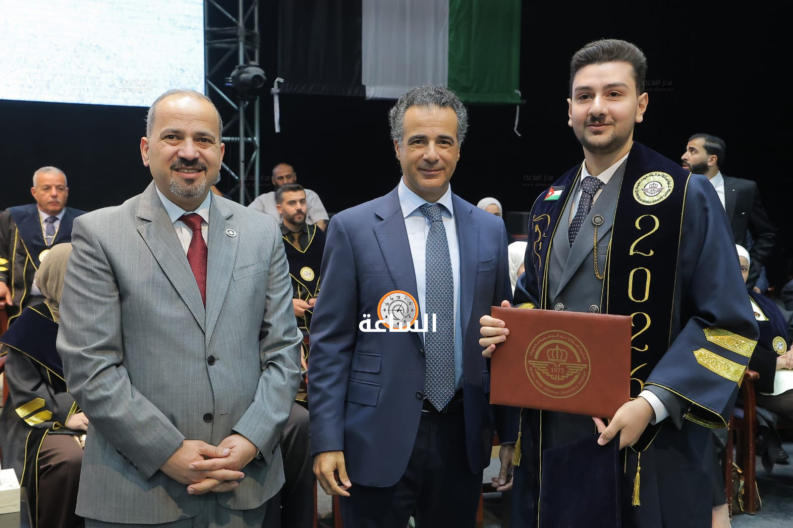 Madar Al-Saa Images 0.8879289879816128