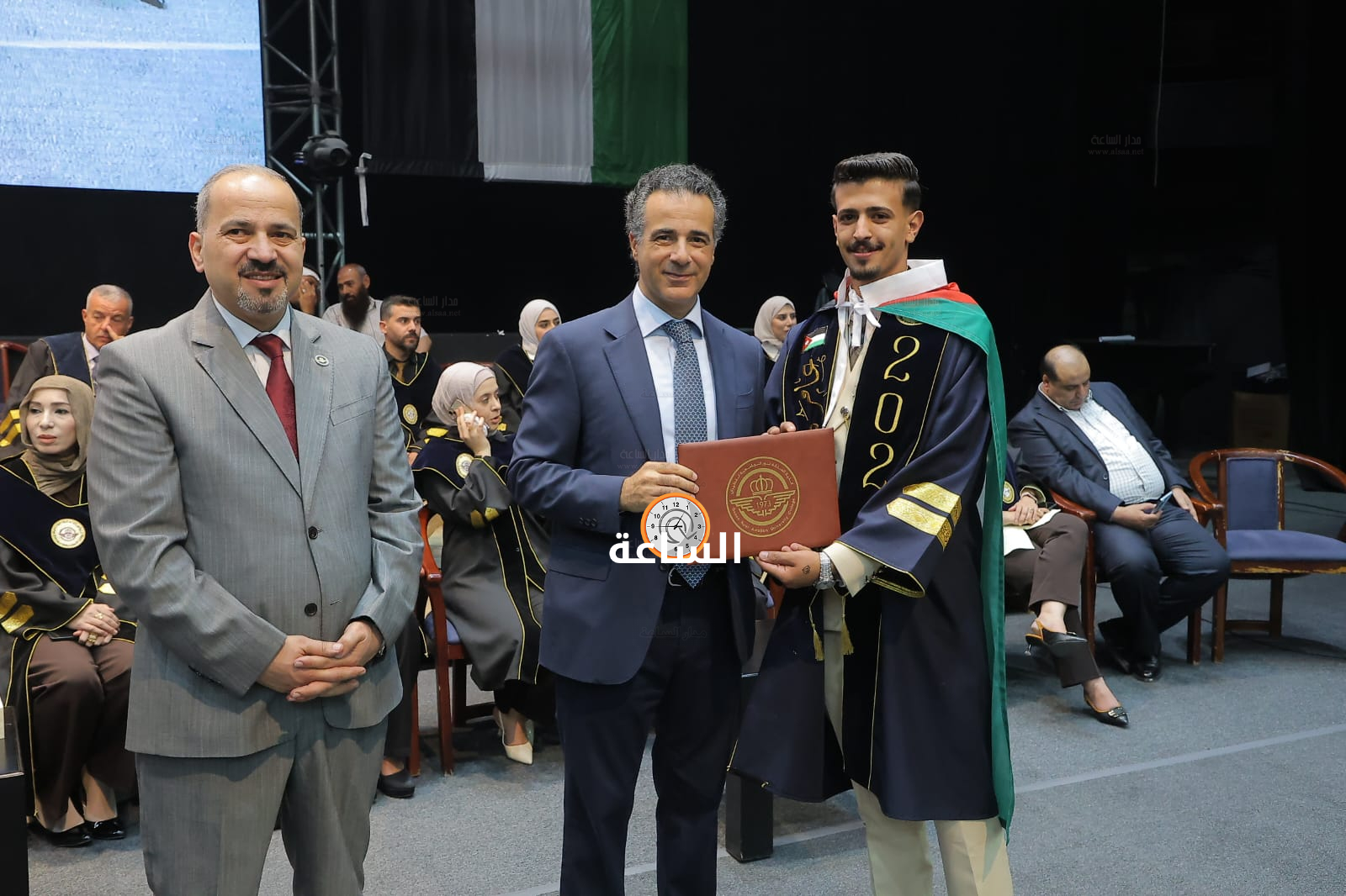 Madar Al-Saa Images 0.21269798624037783