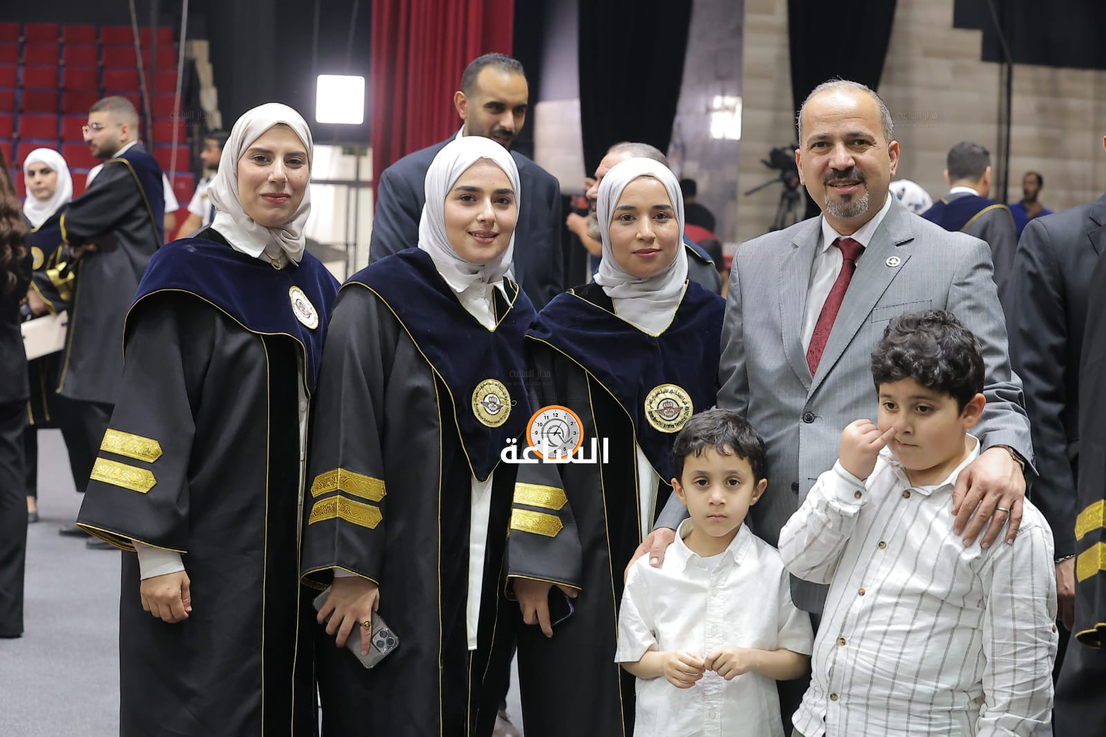 Madar Al-Saa Images 0.9103732484892356