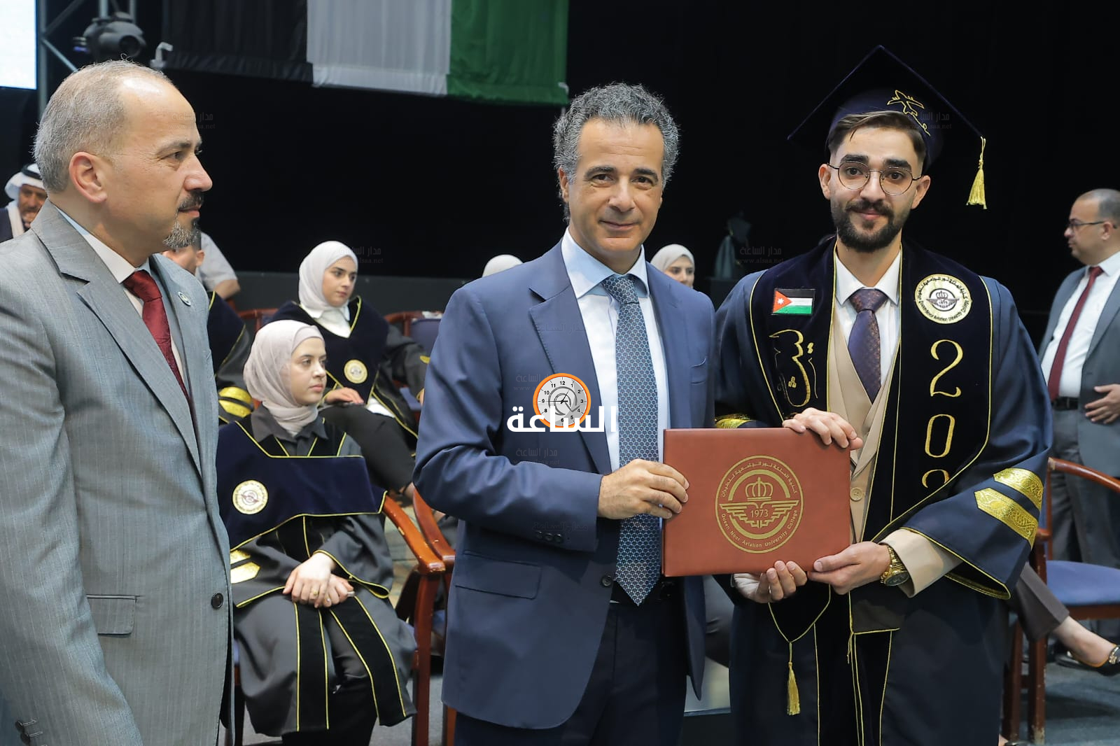 Madar Al-Saa Images 0.49026832085683913