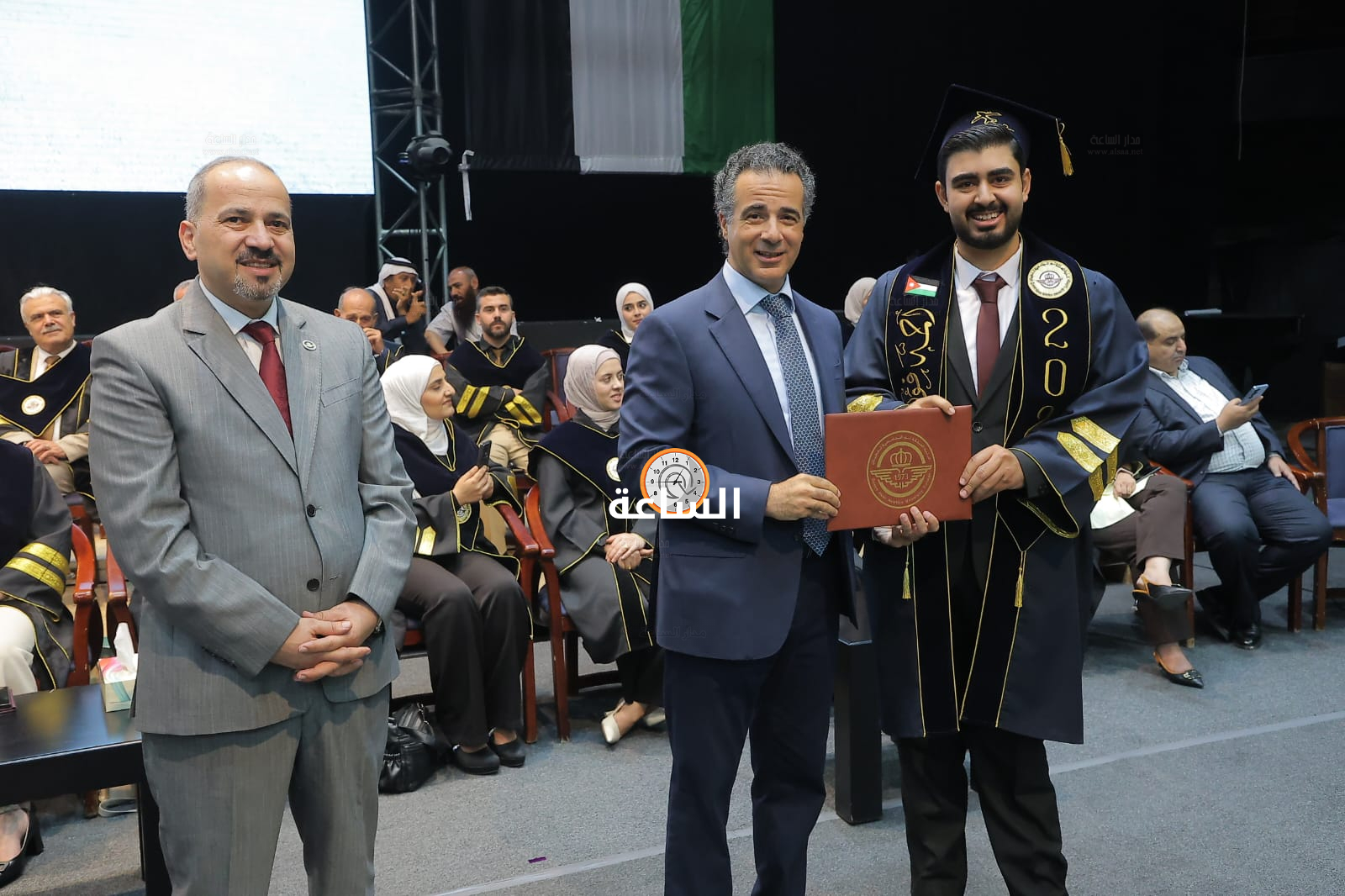 Madar Al-Saa Images 0.5540767448016527