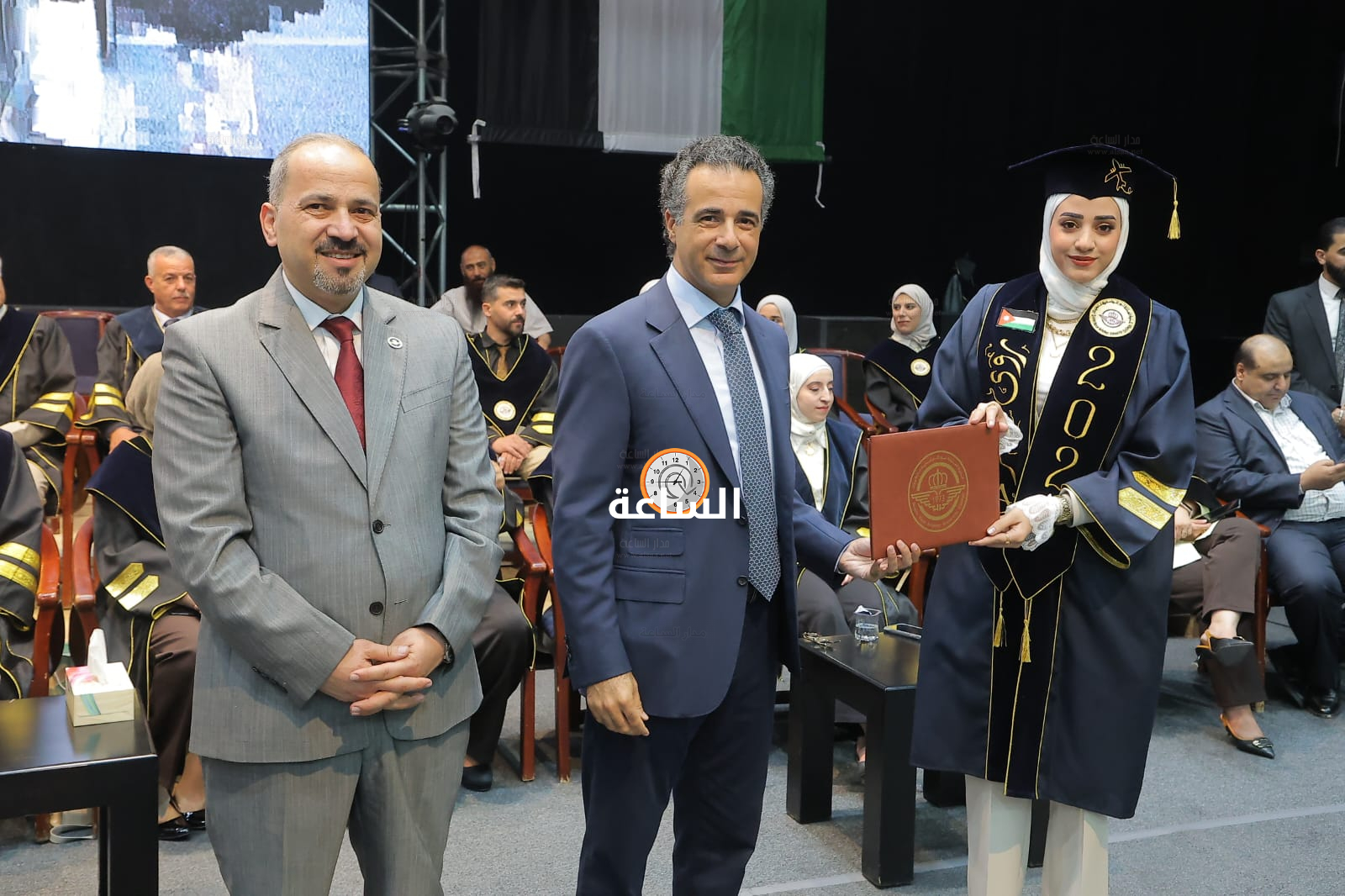 Madar Al-Saa Images 0.14376394970848738