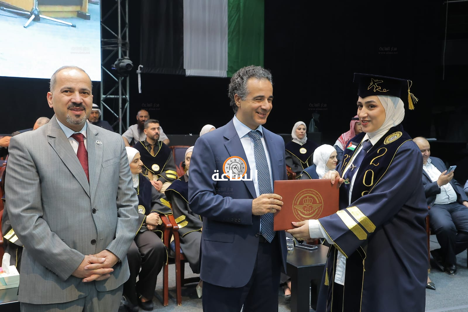 Madar Al-Saa Images 0.17330228858833374
