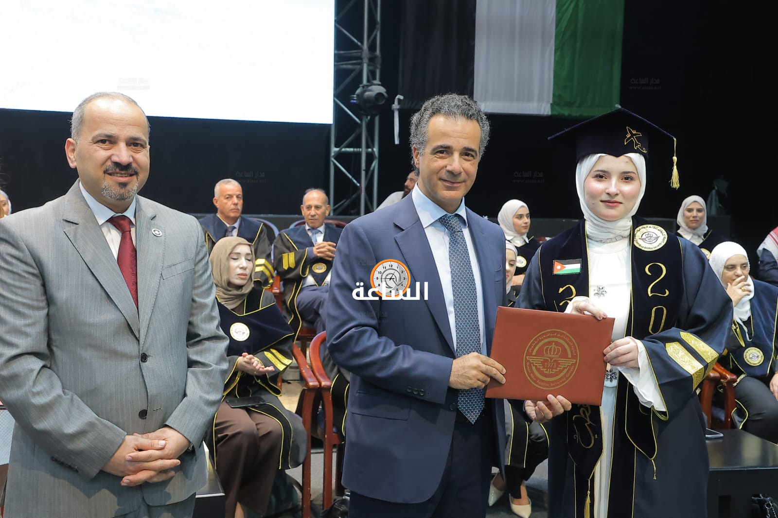Madar Al-Saa Images 0.3418028935281128