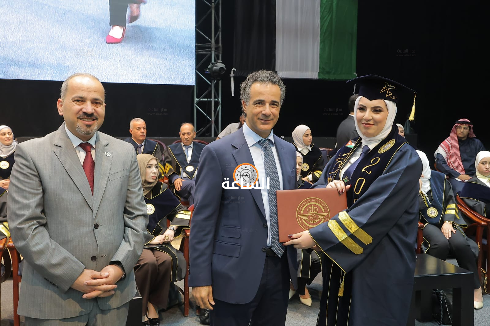 Madar Al-Saa Images 0.7529143188585226