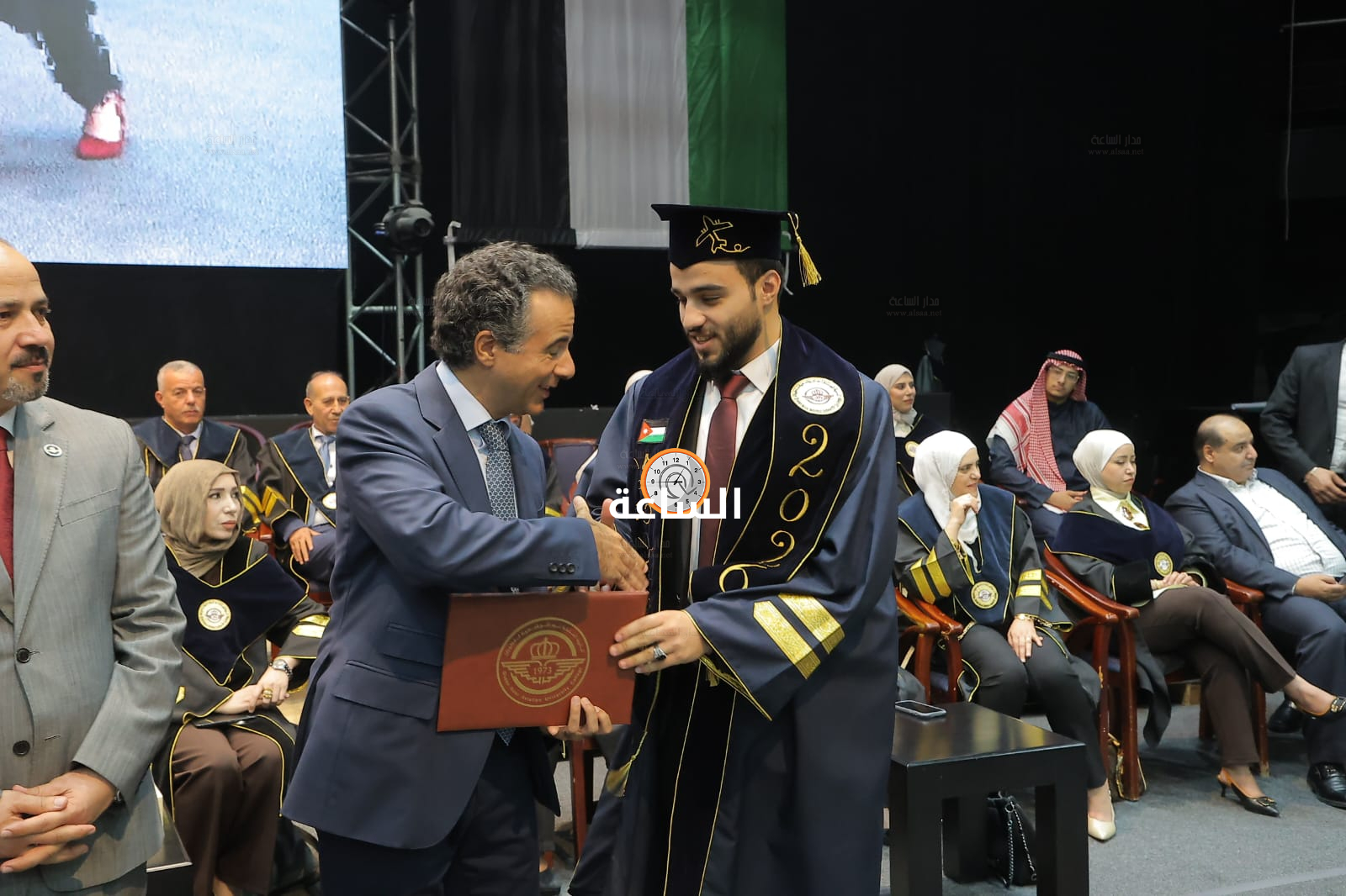 Madar Al-Saa Images 0.8879719053631936