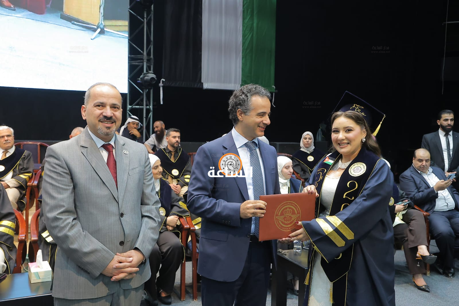 Madar Al-Saa Images 0.35137322780339075
