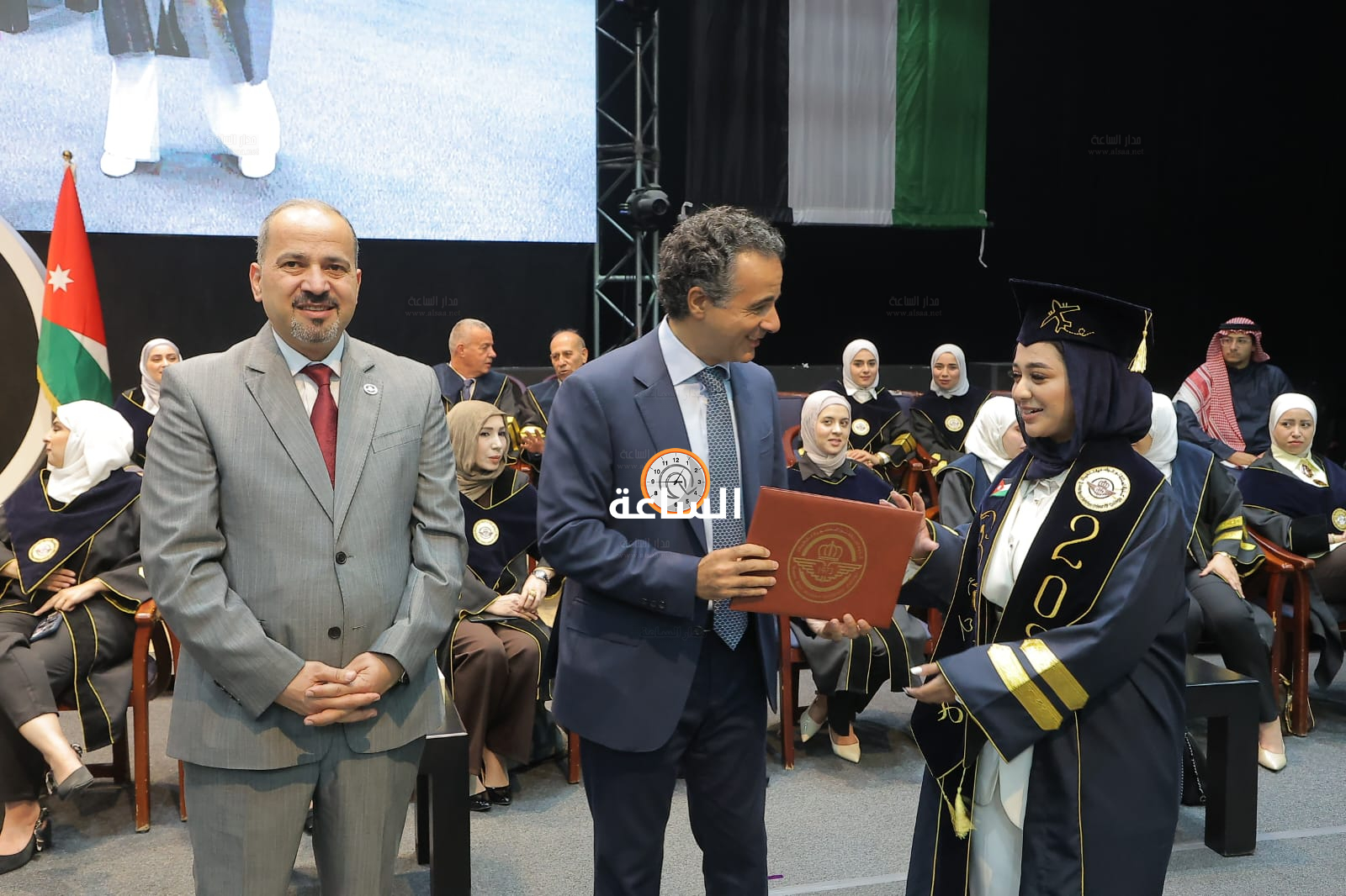 Madar Al-Saa Images 0.8284506858114458