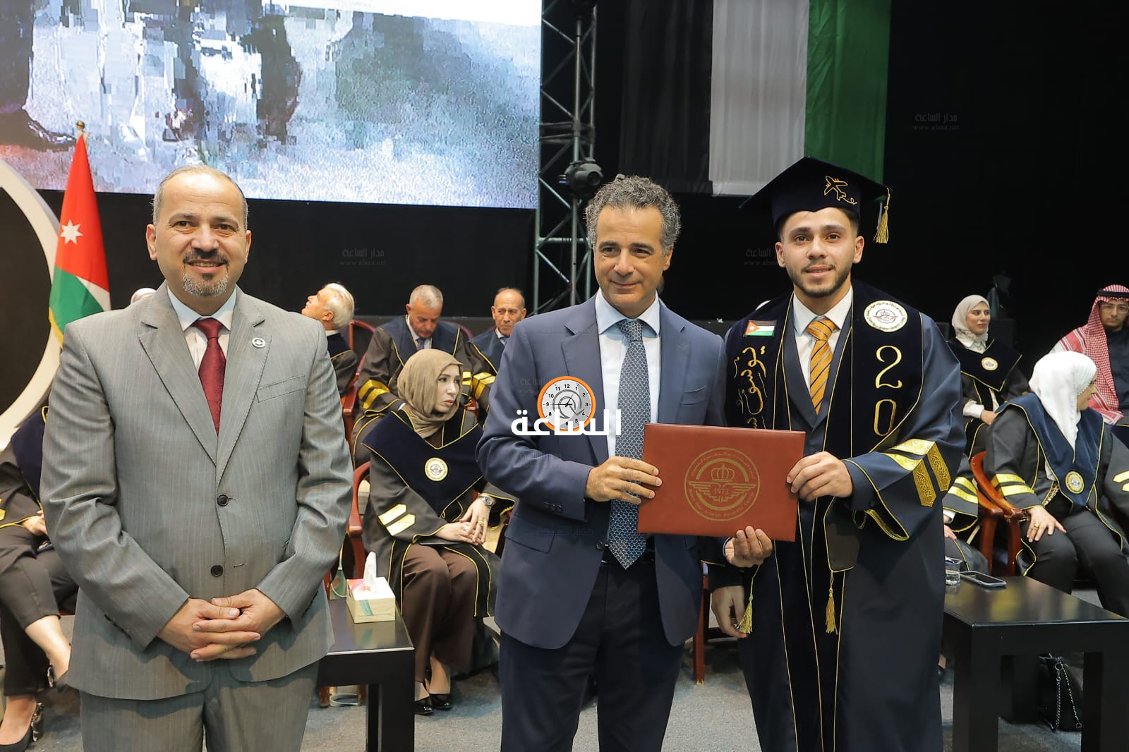 Madar Al-Saa Images 0.3125549578736524