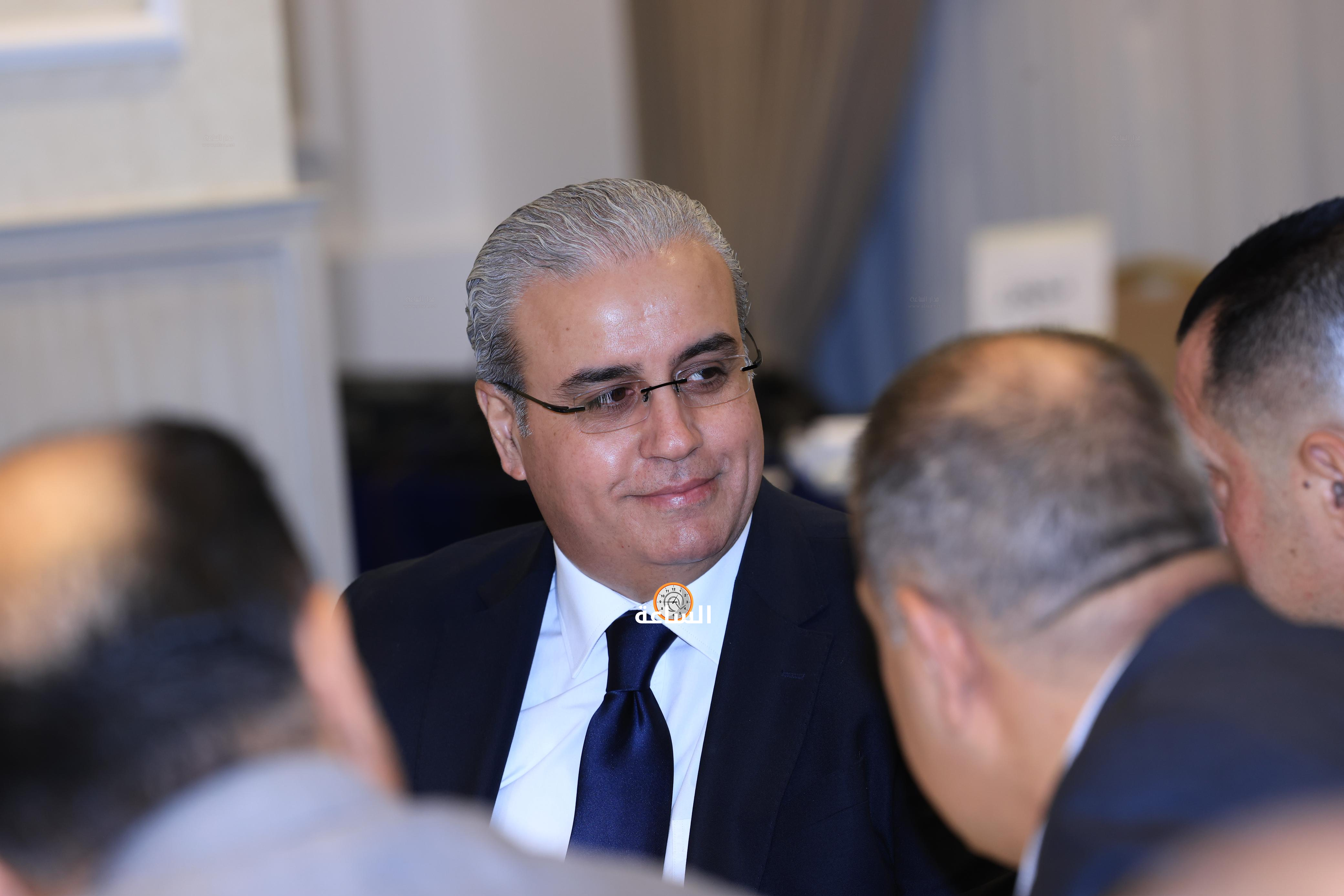 Madar Al-Saa Images 0.27415182484438916