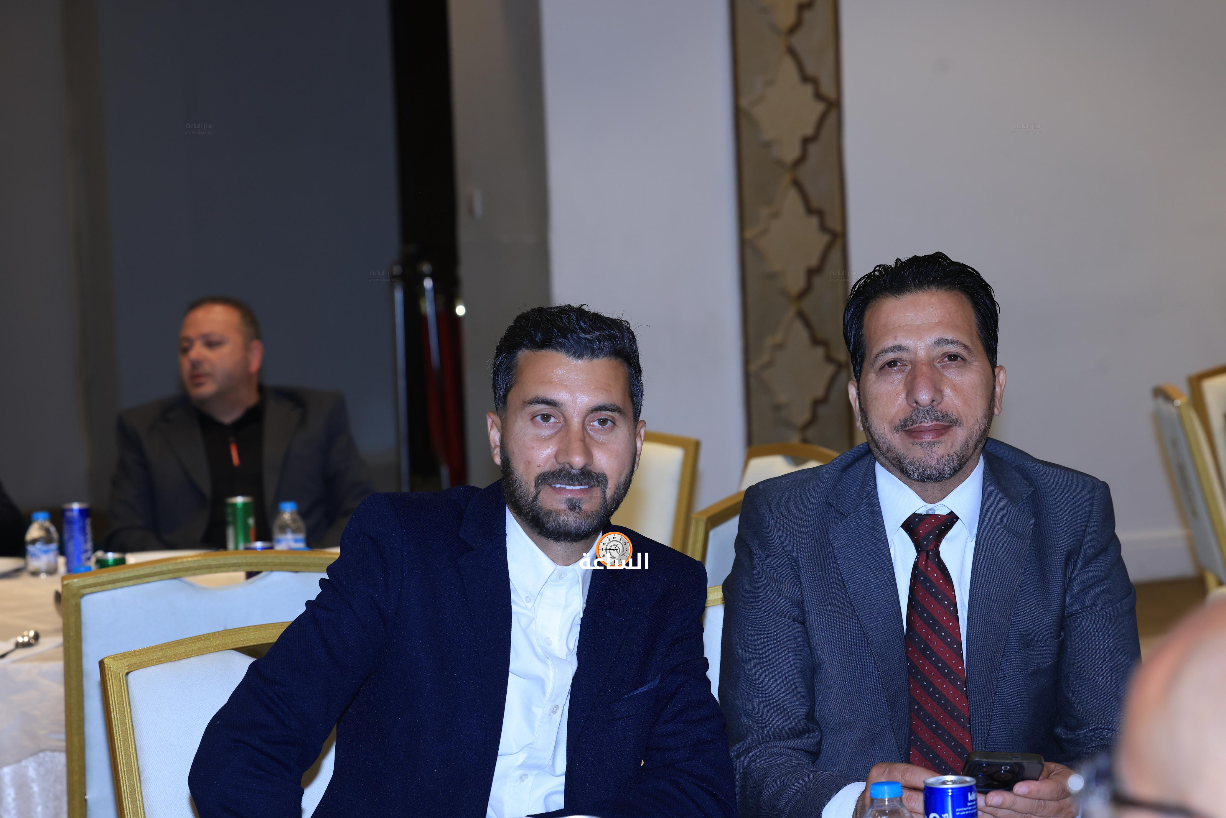 Madar Al-Saa Images 0.9575928668387577