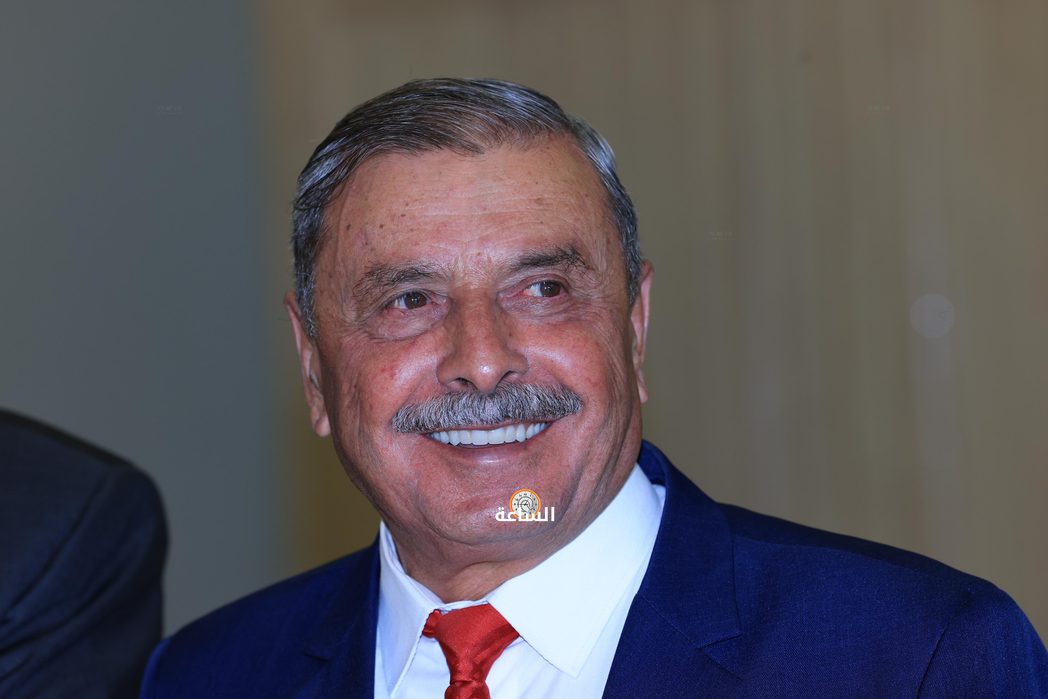 Madar Al-Saa Images 0.7903700637633