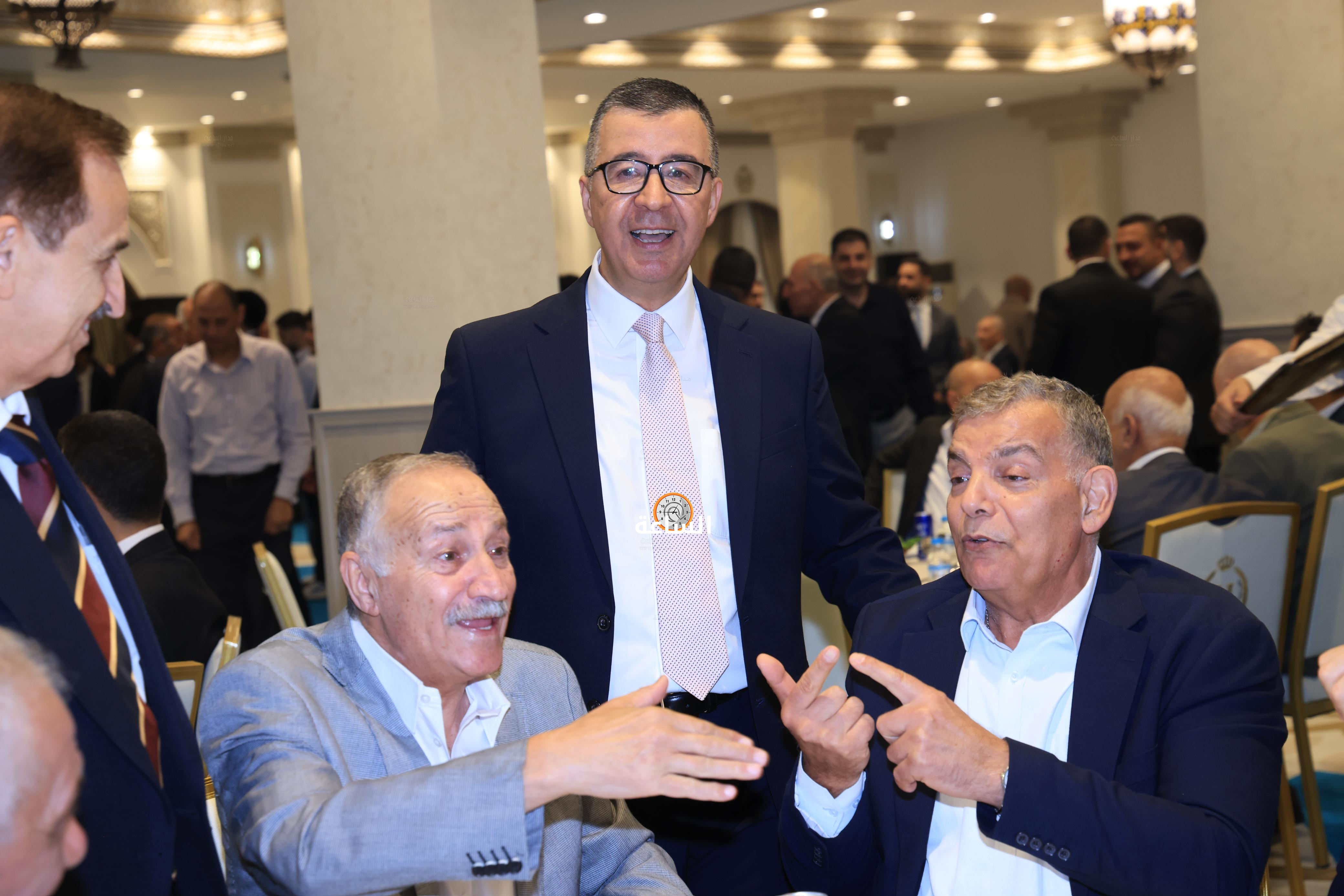 Madar Al-Saa Images 0.42618724367853766