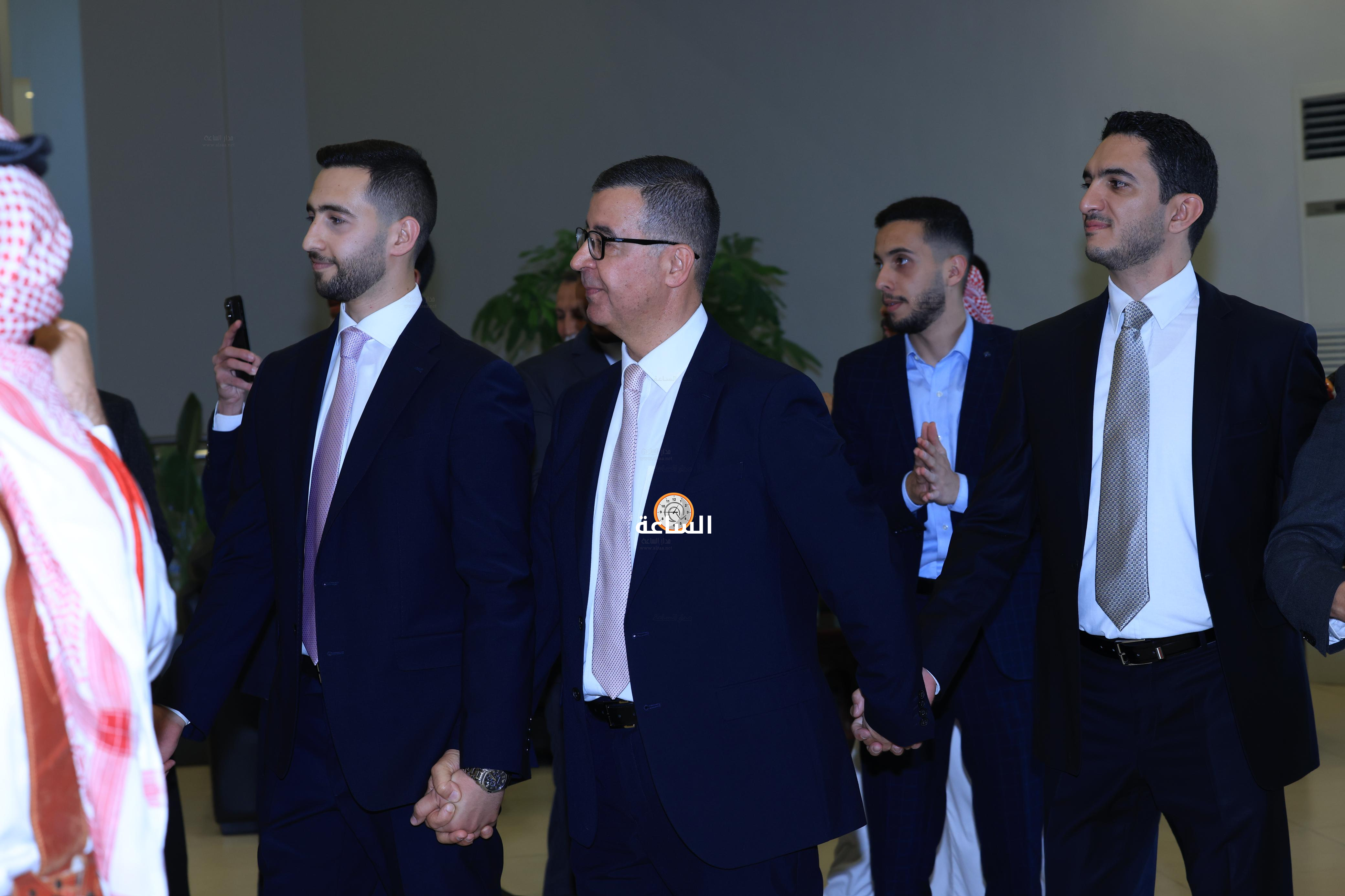 Madar Al-Saa Images 0.9238042203236638