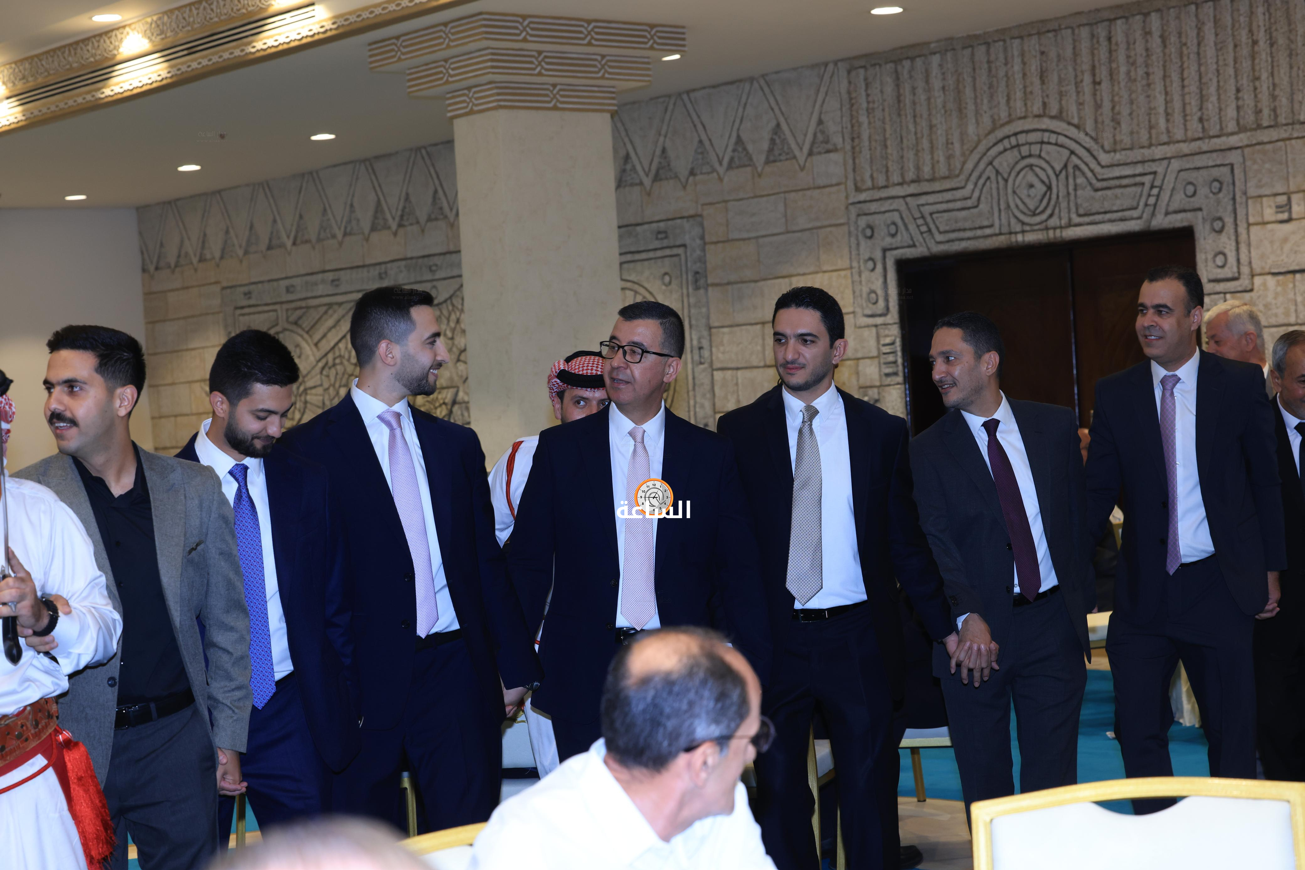 Madar Al-Saa Images 0.7357112694808184