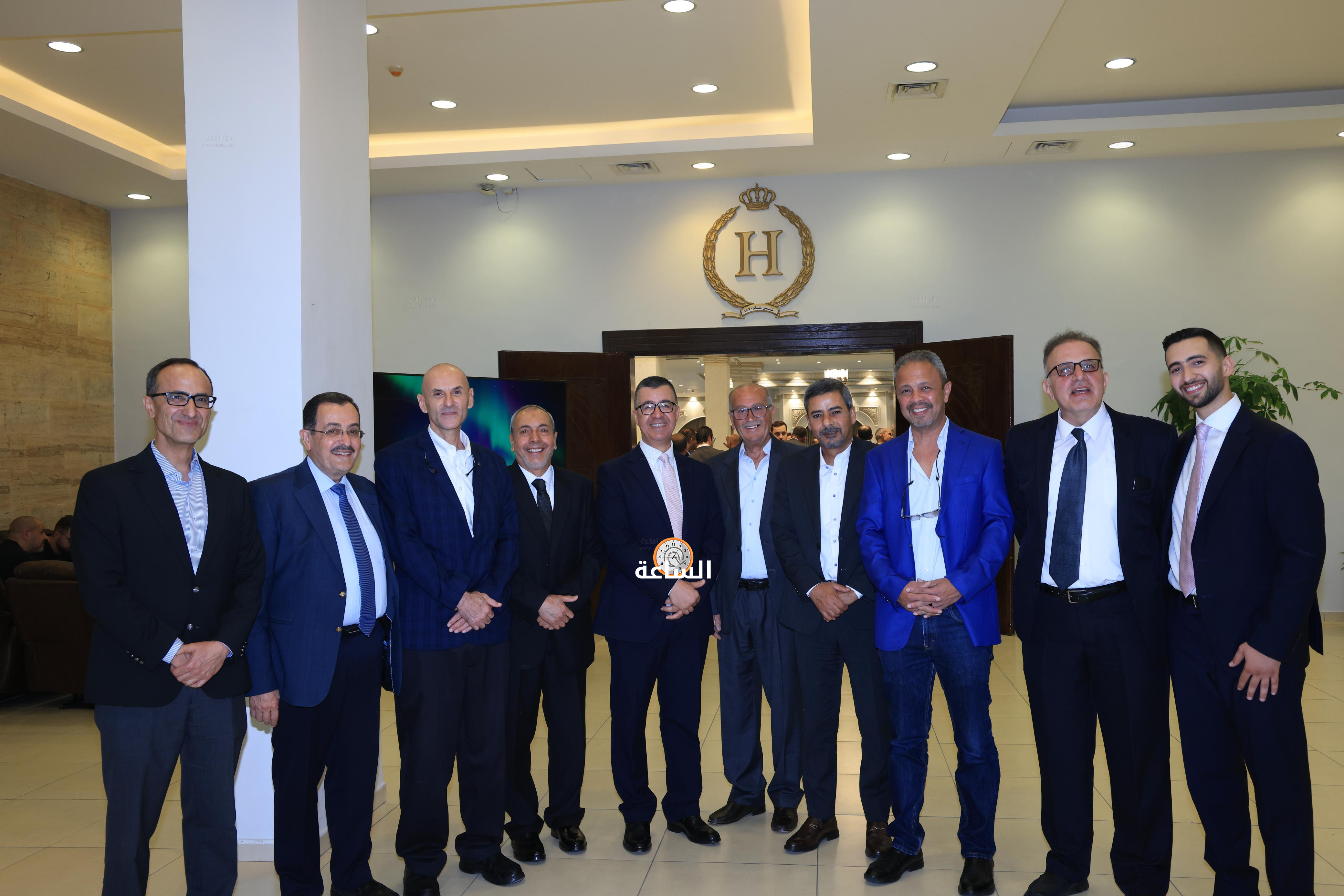 Madar Al-Saa Images 0.16147748929687722