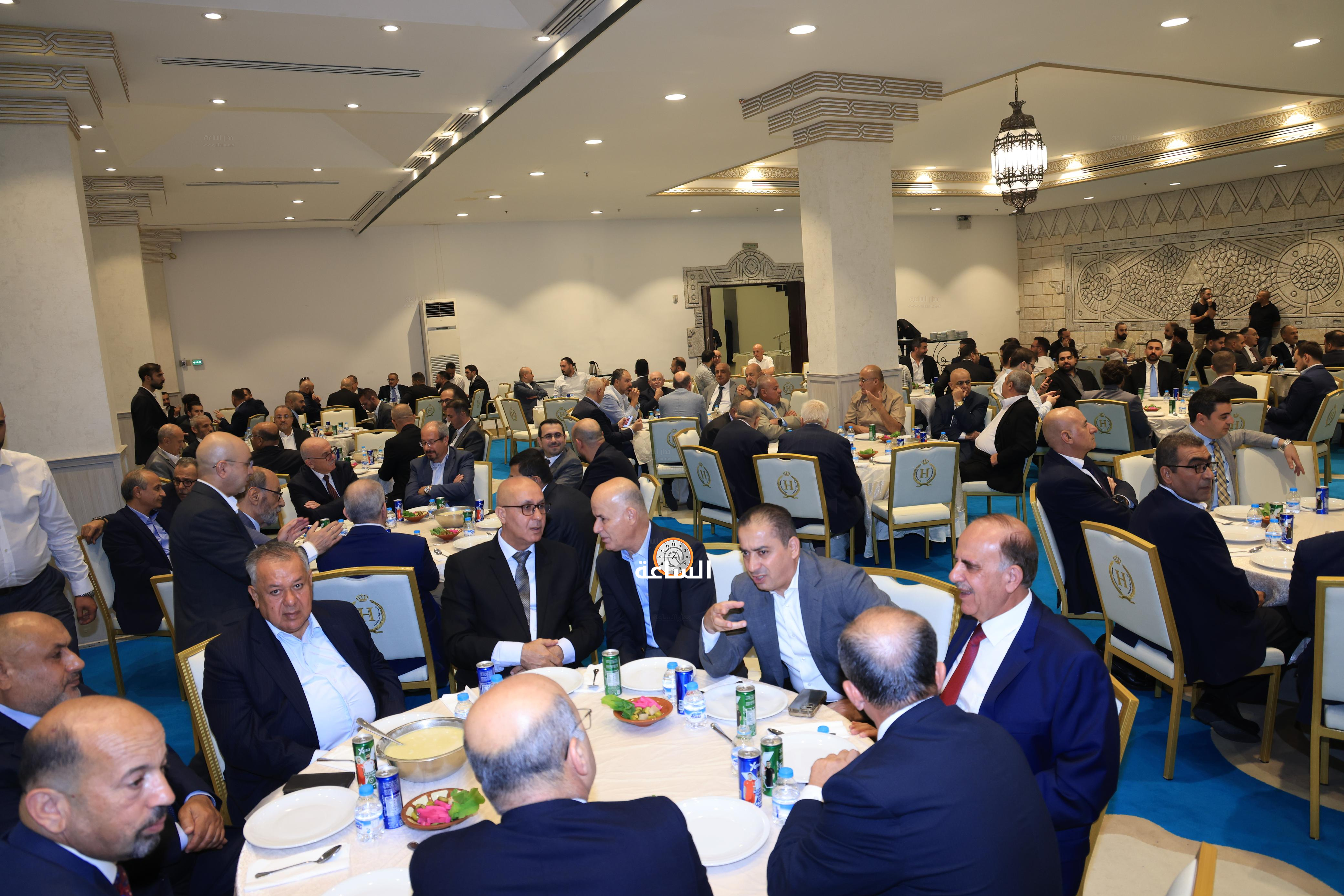 Madar Al-Saa Images 0.300408353973845