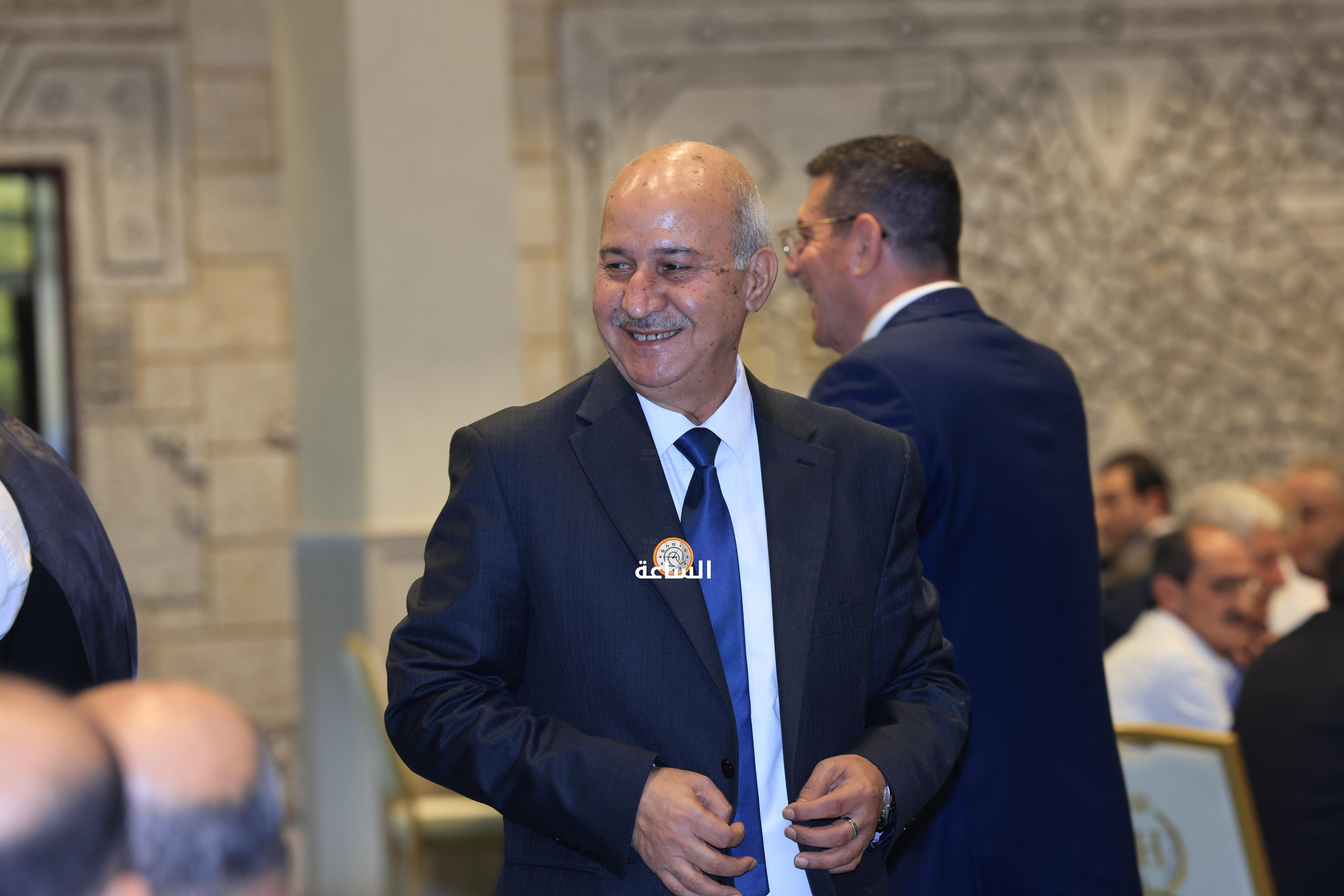 Madar Al-Saa Images 0.4997326993782434