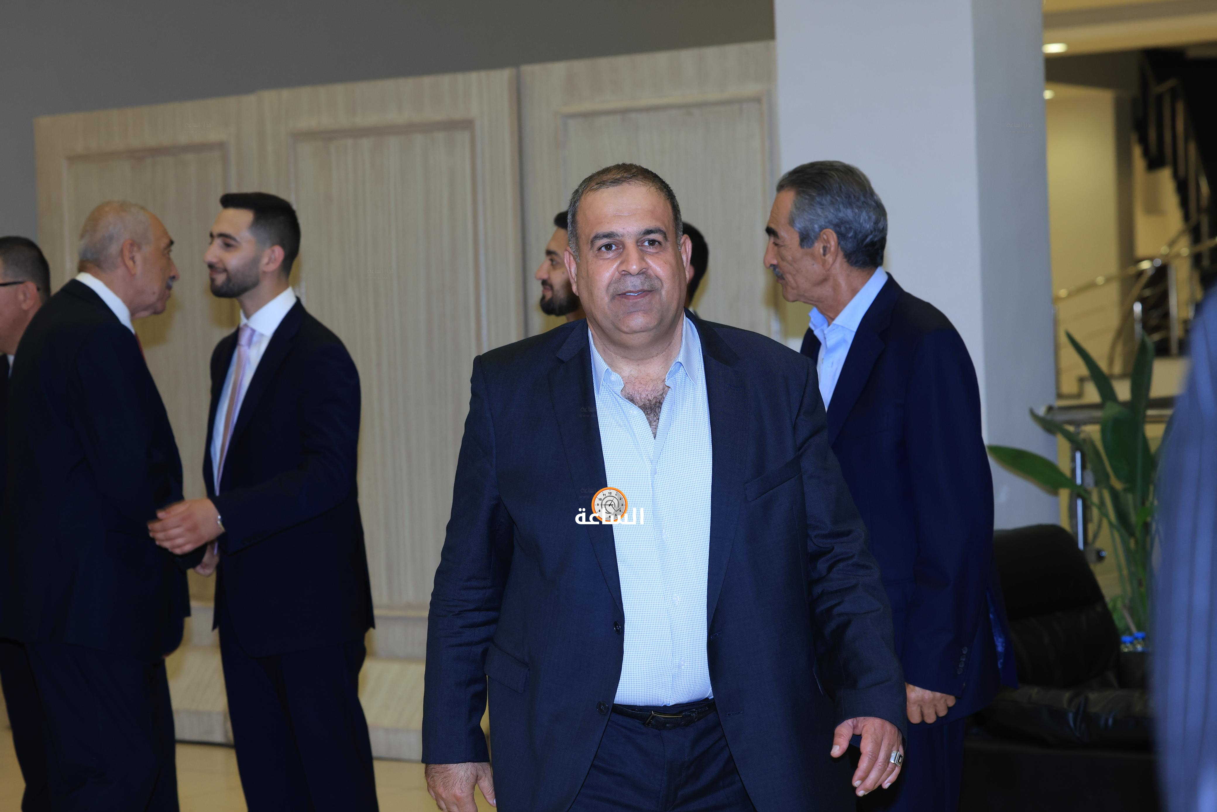 Madar Al-Saa Images 0.49032409313641867